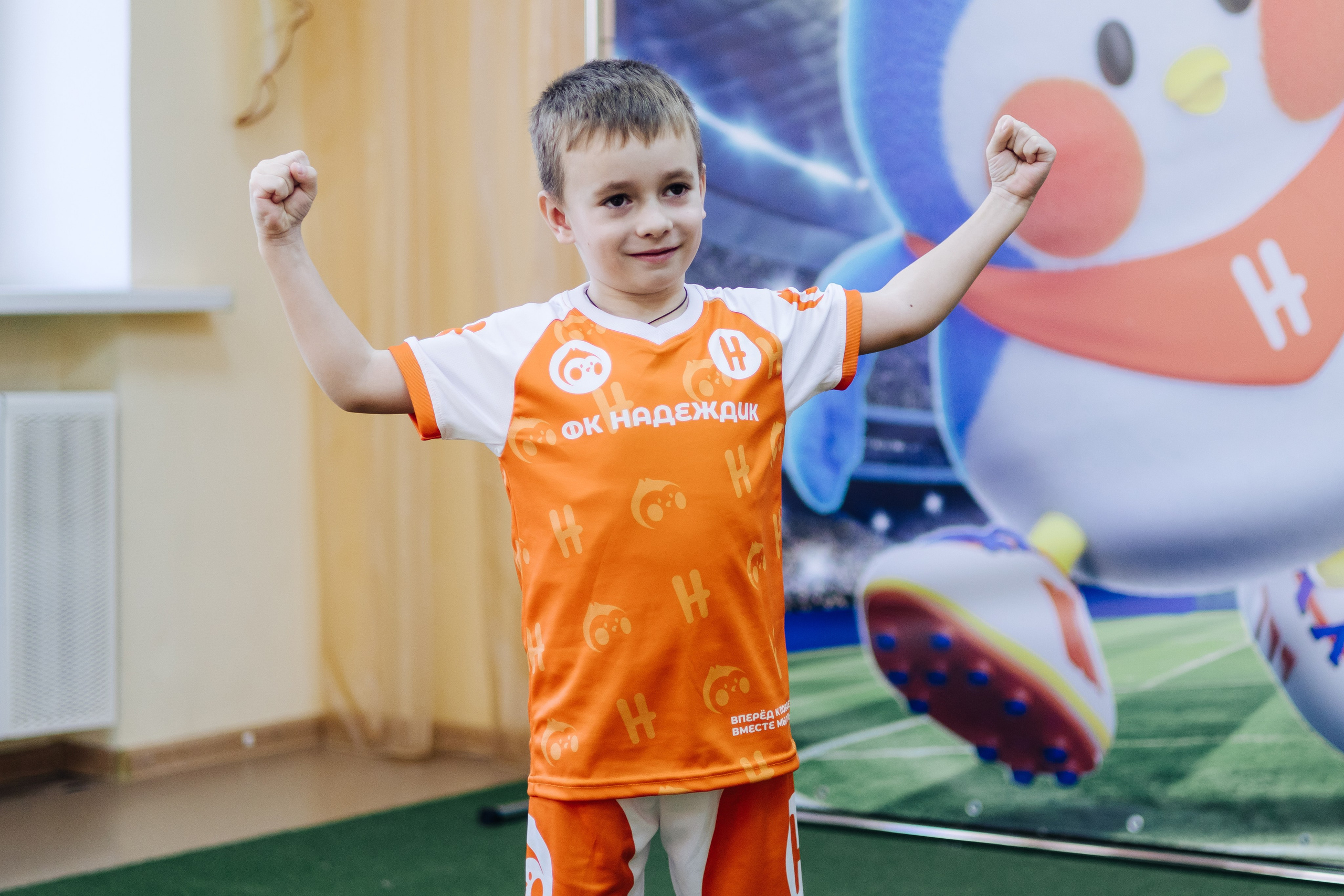 Фотосессия с кубком в детских садах г. Магнитогорска. Денис Прохоров Фотограф в г. Магнитогорск