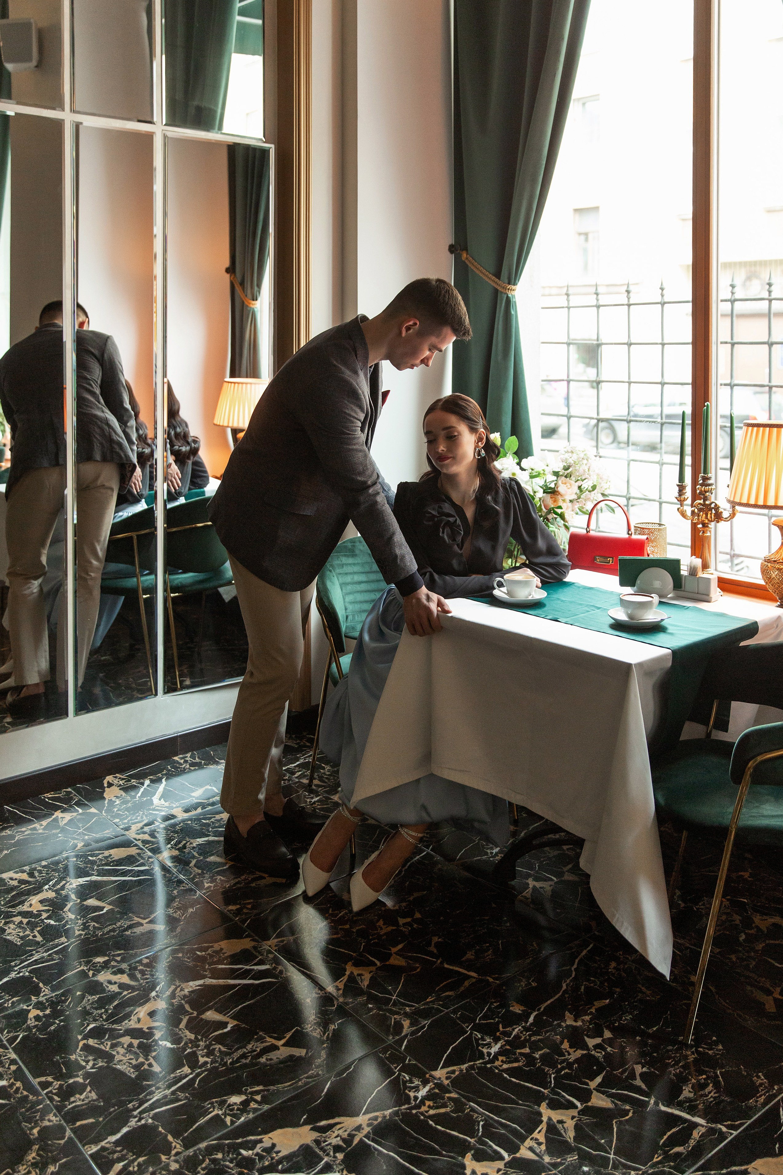 Фотосессия лав стори в отеле. Свадебный и портретный фотограф в Санкт-Петербурге Надежда Чечулина