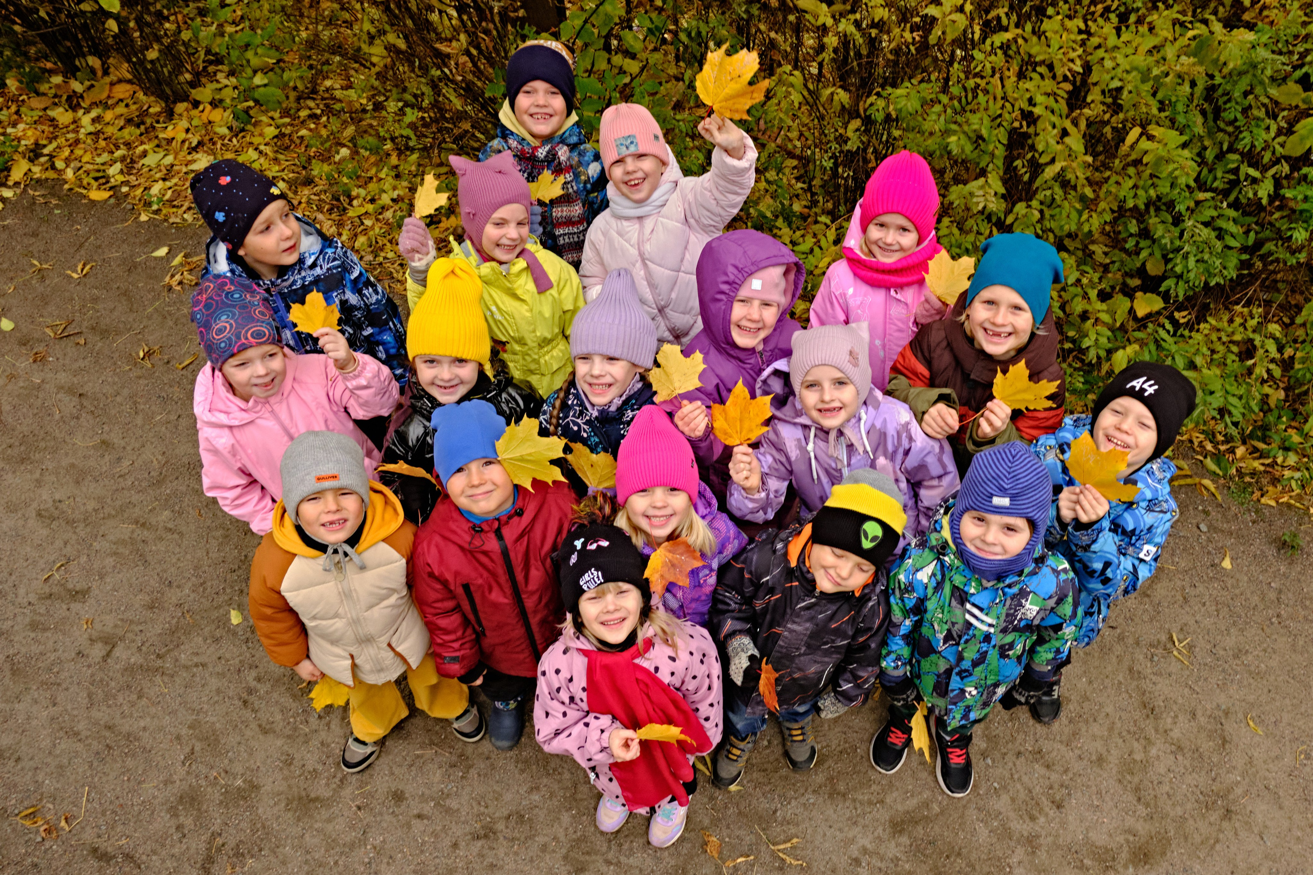 Забронировать услугу «Выпускной альбом» у фотографа Кати Вербицкой. К-КАДР — выпускные альбомы для детского сада, семейные фотографии, предметная и модельная съемка в СПб