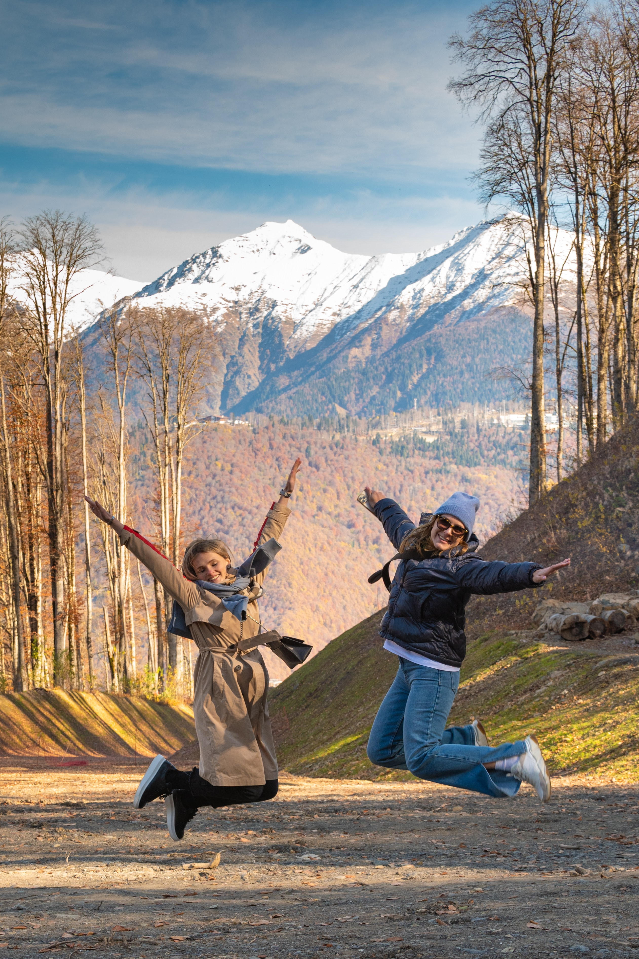 Mice мероприятие — прогулка на водопад Поликаря на курорте Красная Поляна. Репортажный фотограф в Красной Поляне и Сочи Павлюченко Екатерина