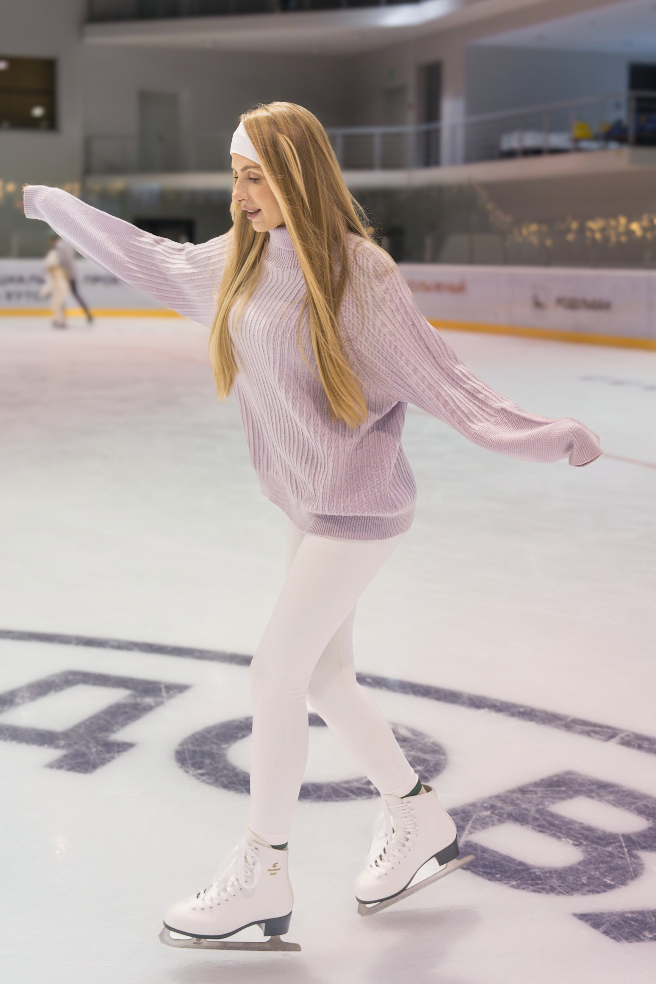 Контент съемка на катке для курорта Роза Хутор. Репортажный фотограф в Красной Поляне и Сочи Павлюченко Екатерина