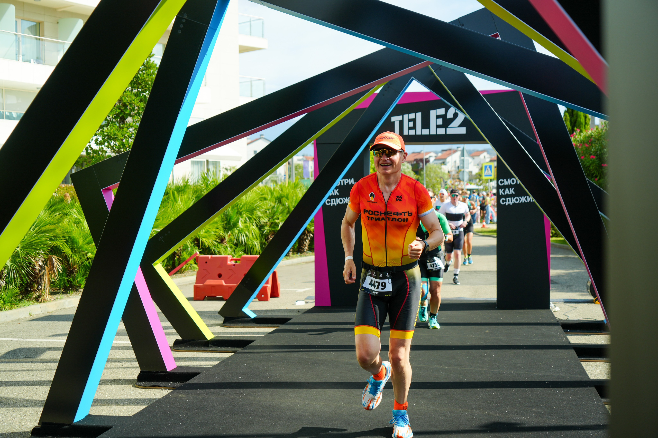 Фотоотчет партнерской интеграции для компании TELE2 на фестивале Ironstar. Репортажный фотограф в Красной Поляне и Сочи Павлюченко Екатерина