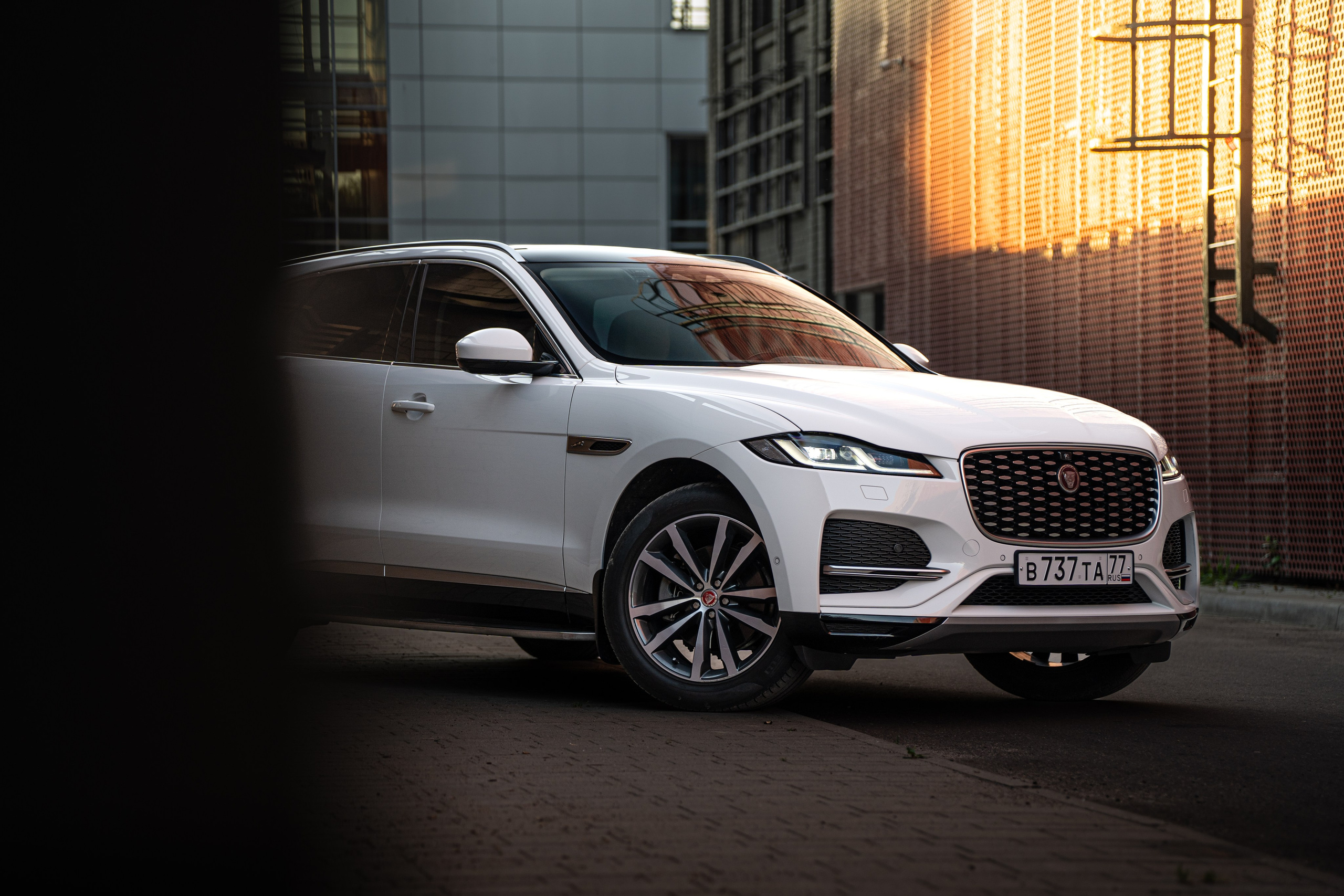 JAGUAR F-PACE. OZ Production