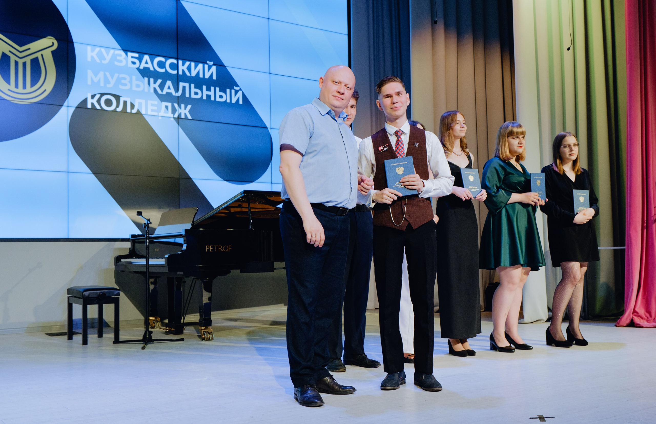Выпускной колледж искусств ЦДШИ. Фотограф Софья Володкина