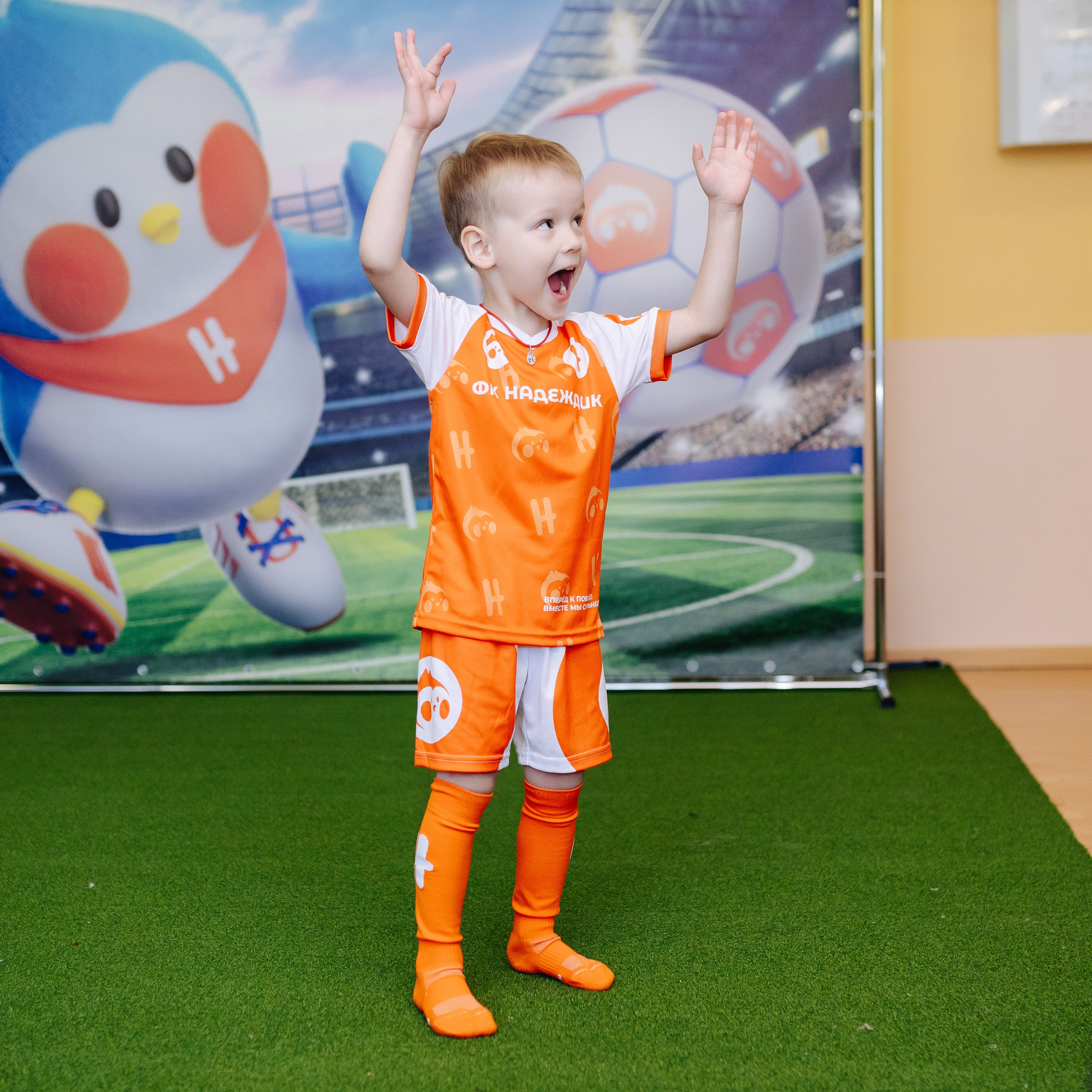 Фотосессия с кубком в детских садах г. Магнитогорска. Денис Прохоров Фотограф в г. Магнитогорск