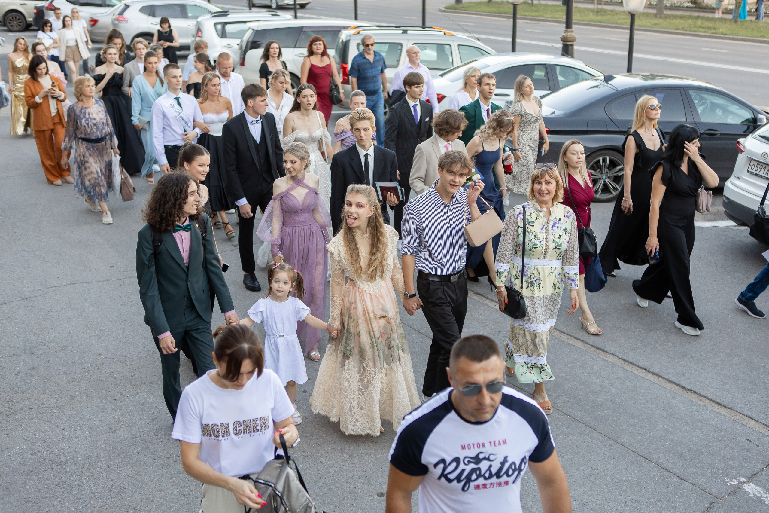 Выпускной Гимназия 12 2024 г. Свадебный и портретный Фотограф в Липецке Дмитрий Котюков