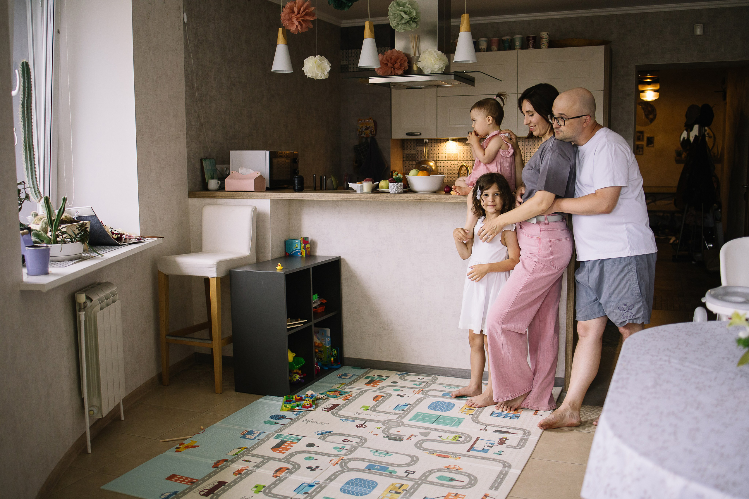 Домашняя семейная фотосессия с двумя детьми. Семейный фотограф в Томске Максимова Екатерина