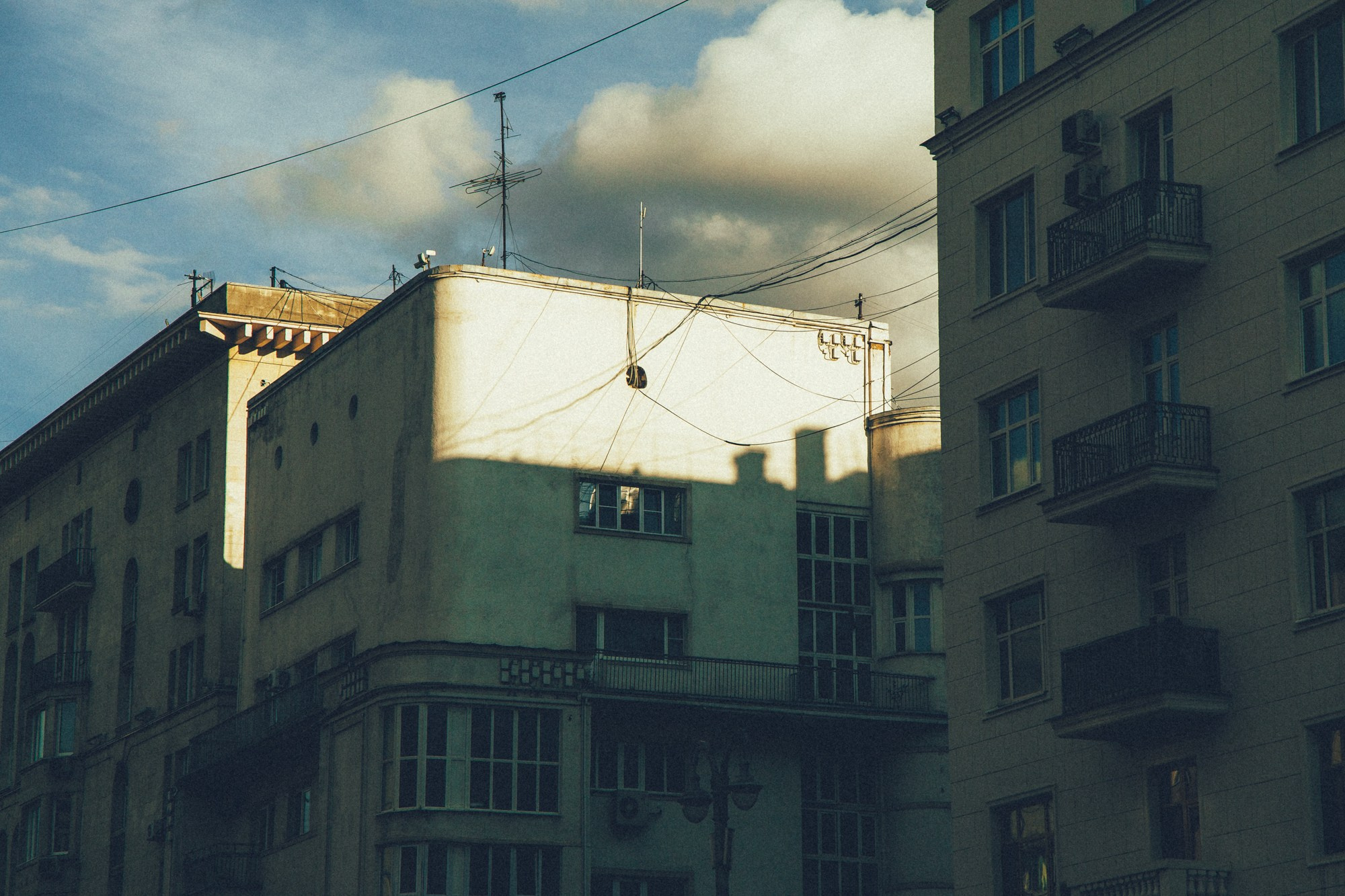STREETSAGA — уличный фотограф в Москве. Стрит, портреты, путешествия и студийная съёмка