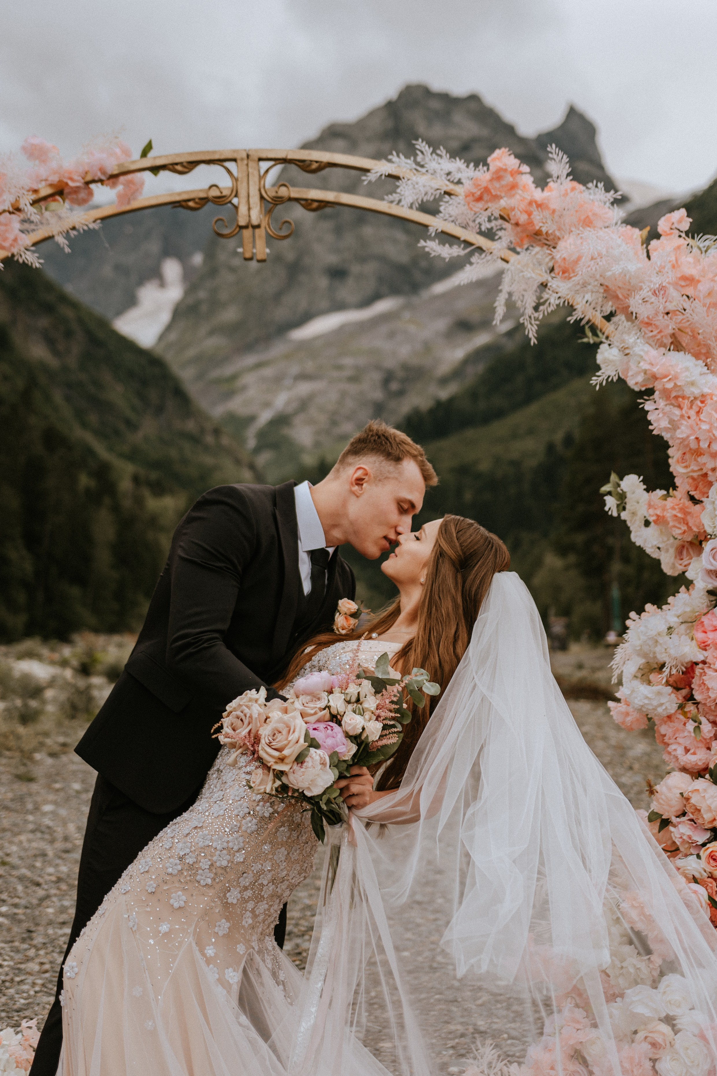 ANDREY & ELIZAVETA | DOMBAY. Фотограф Настя Конник | Пятигорск | Эльбрус | Домбай | Архыз