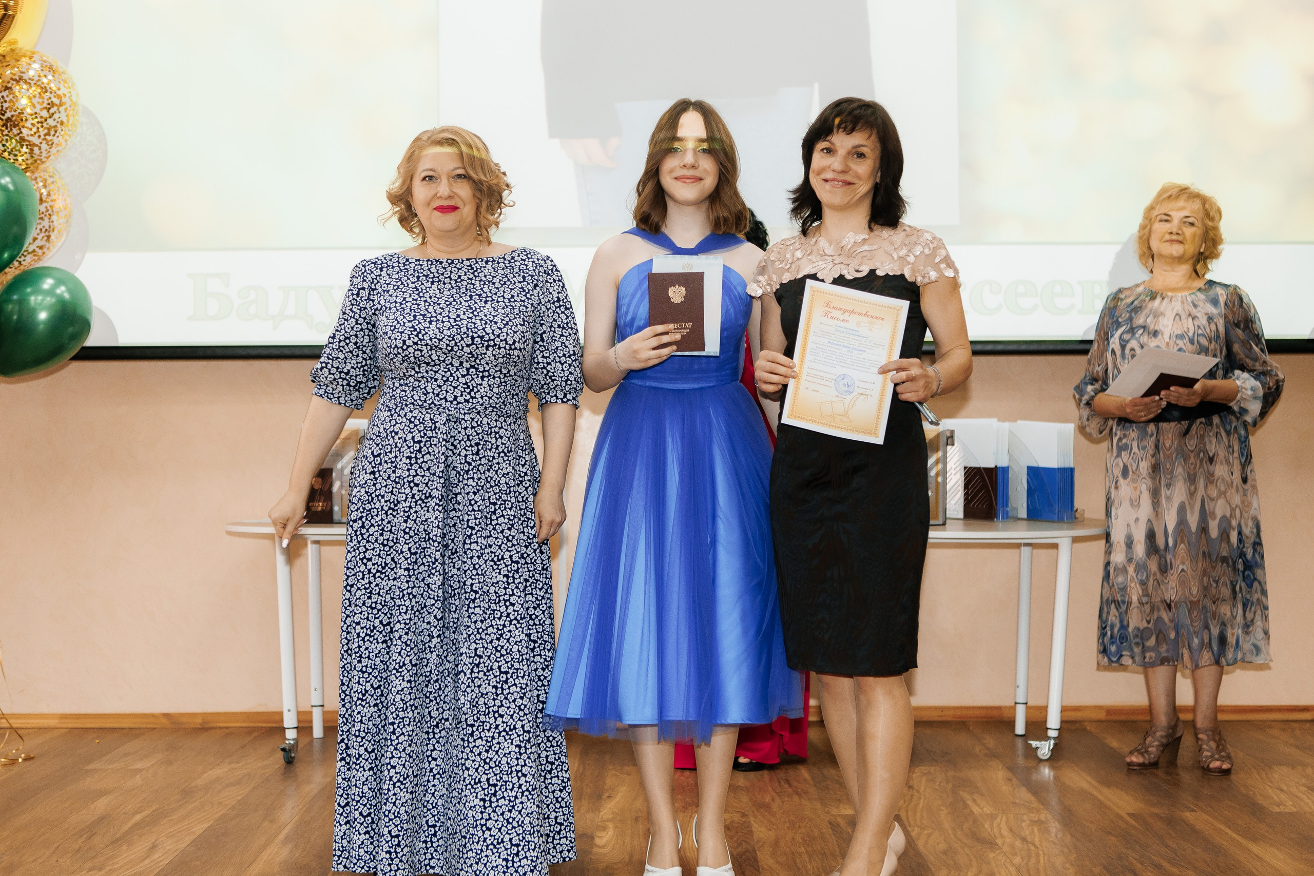 Выпускной Гимназия 12 2024 г. Свадебный и портретный Фотограф в Липецке Дмитрий Котюков