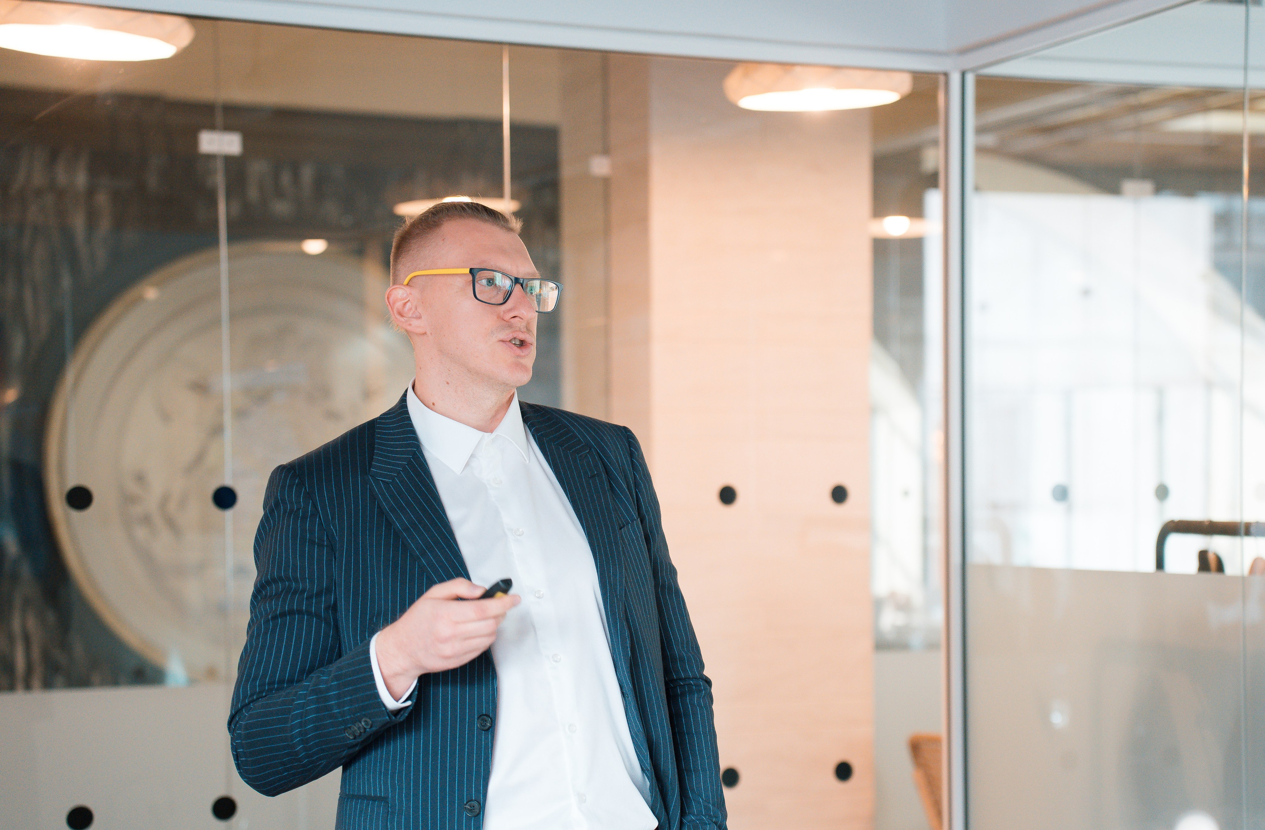 Репортажная съемка деловых встреч и бизнес ланчей. Репортажный фотограф в Москве Вадим Галанин