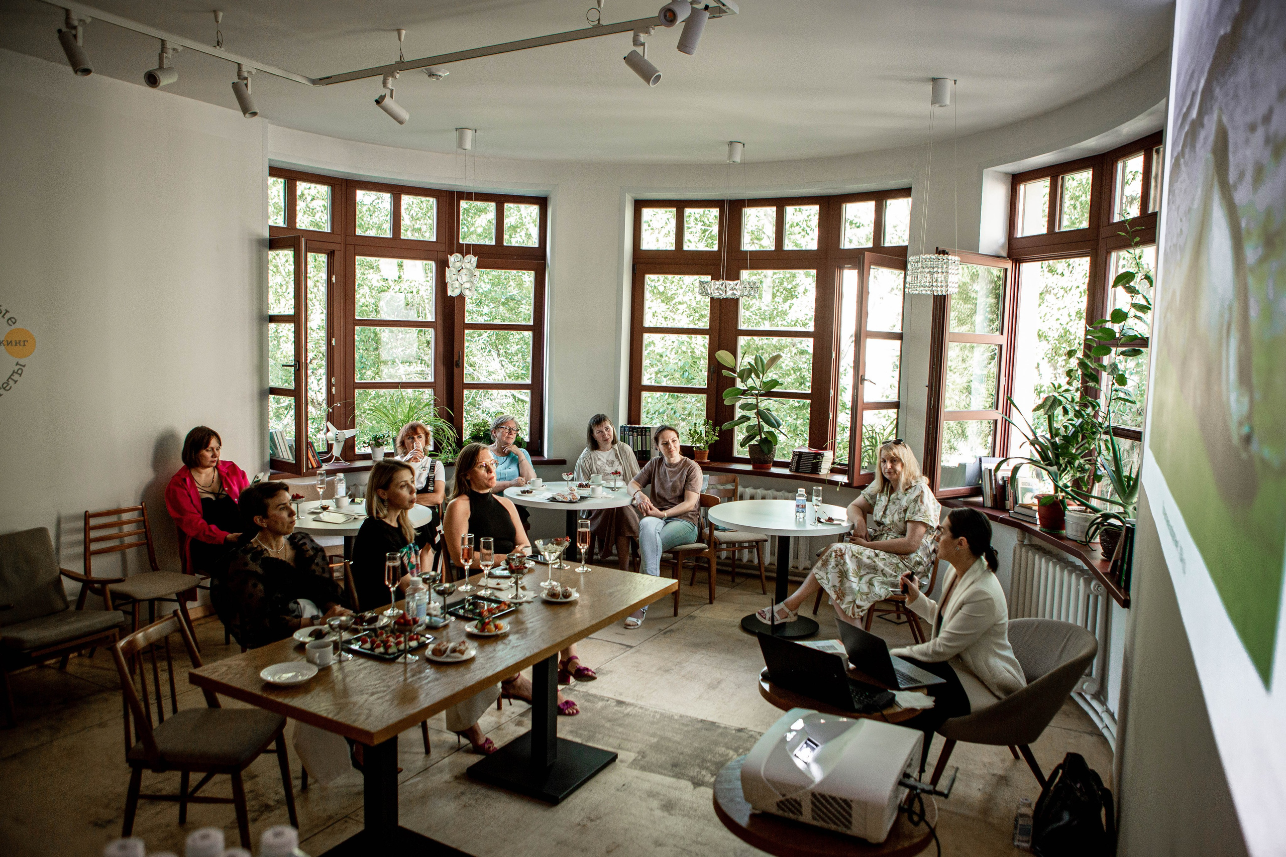 Лекция «Женские архетипы рождения». Фотограф Екатерина Голицына