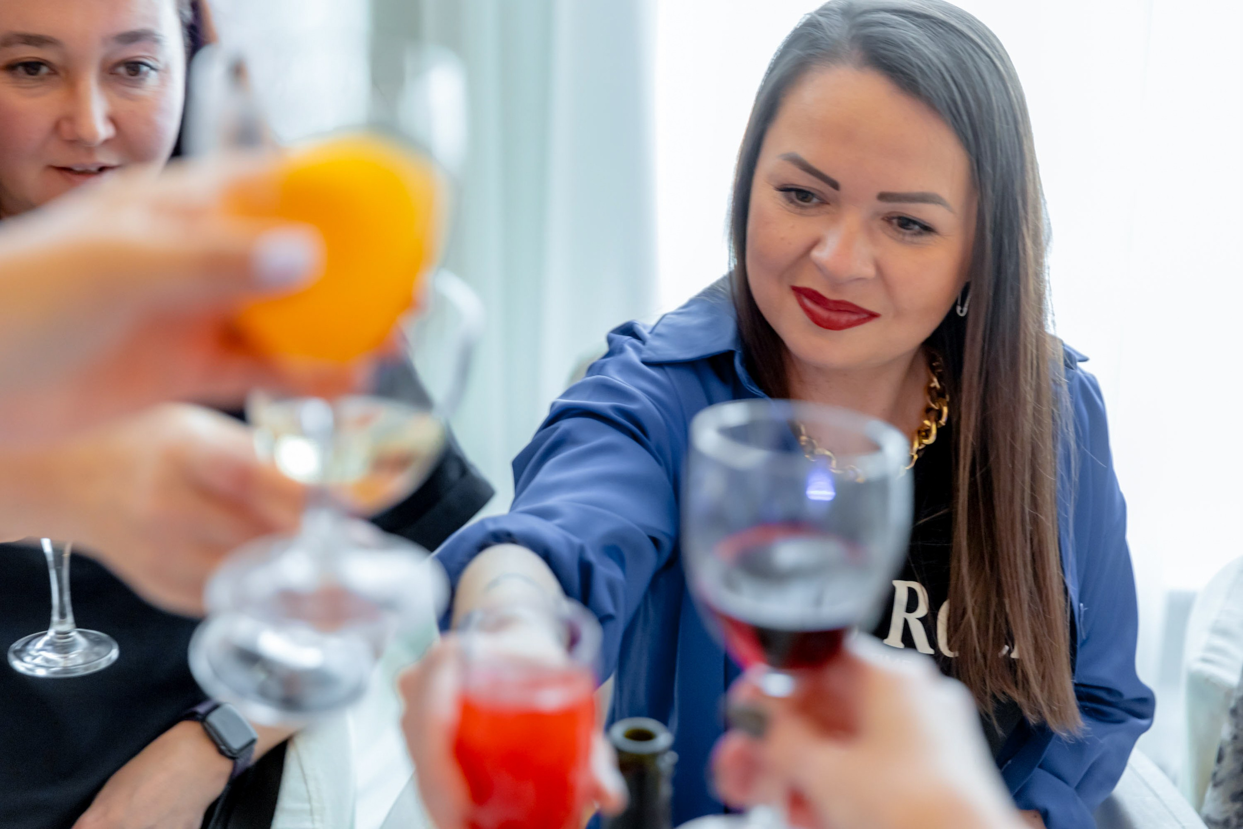 Фотосъёмка школьного выпускного в ресторане. Фотограф на праздник, корпоратив, День Рождения и Юбилей в г. Санкт-Петербурге Алексей Анкушев