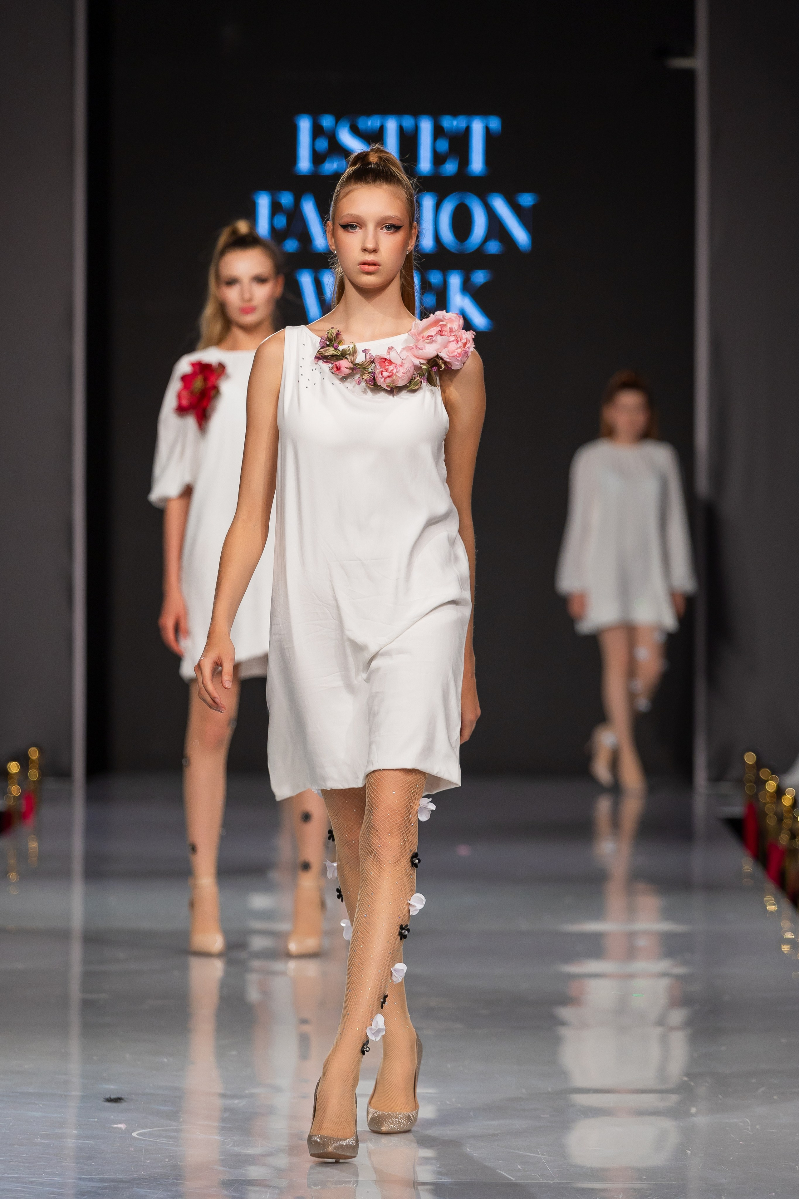 Estet Fashion Week. Photomantis