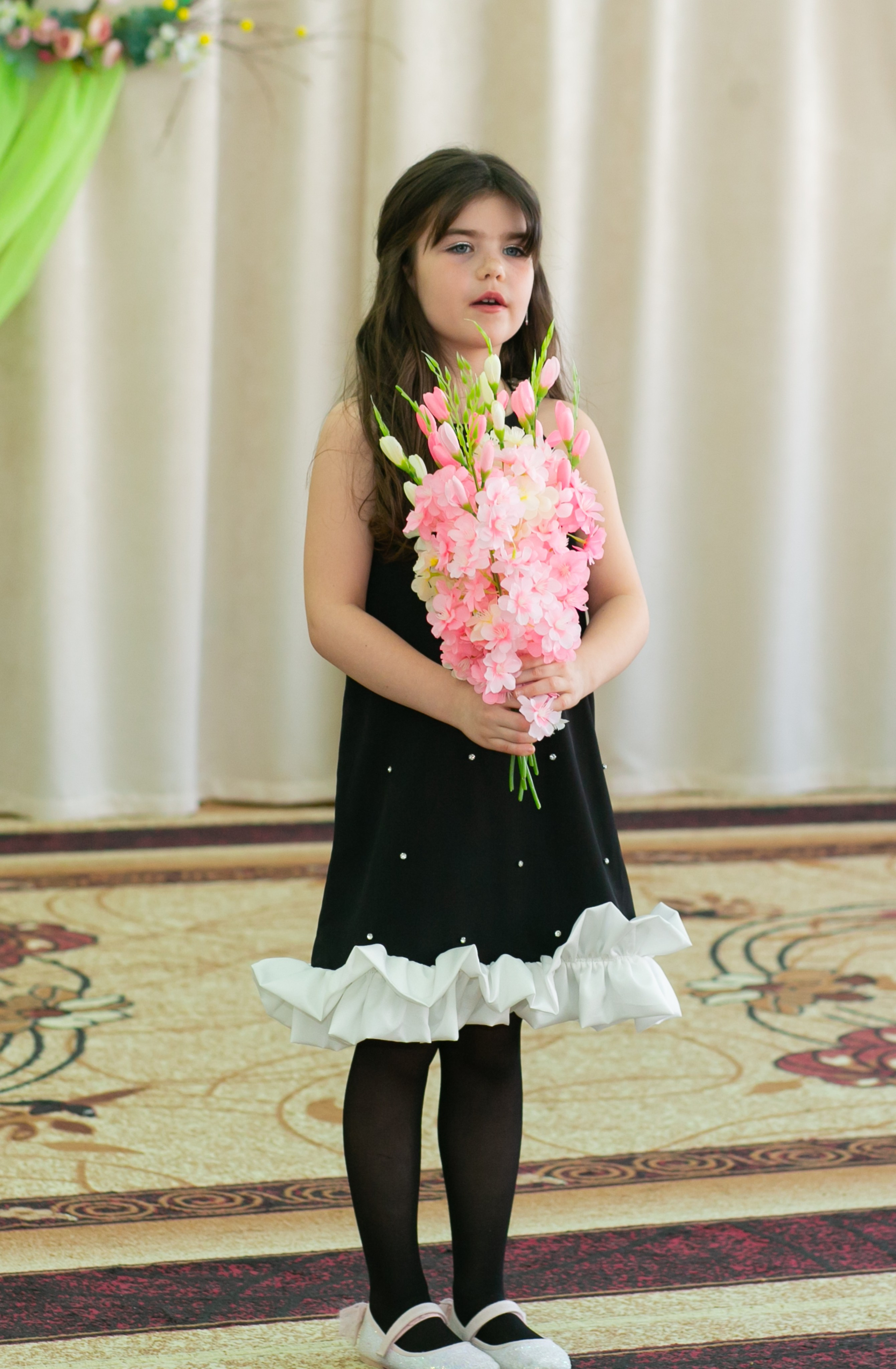 Выпускные и Утренники. Фотограф новорожденных и семейный фотограф НСО г. Бердск Марина Львова