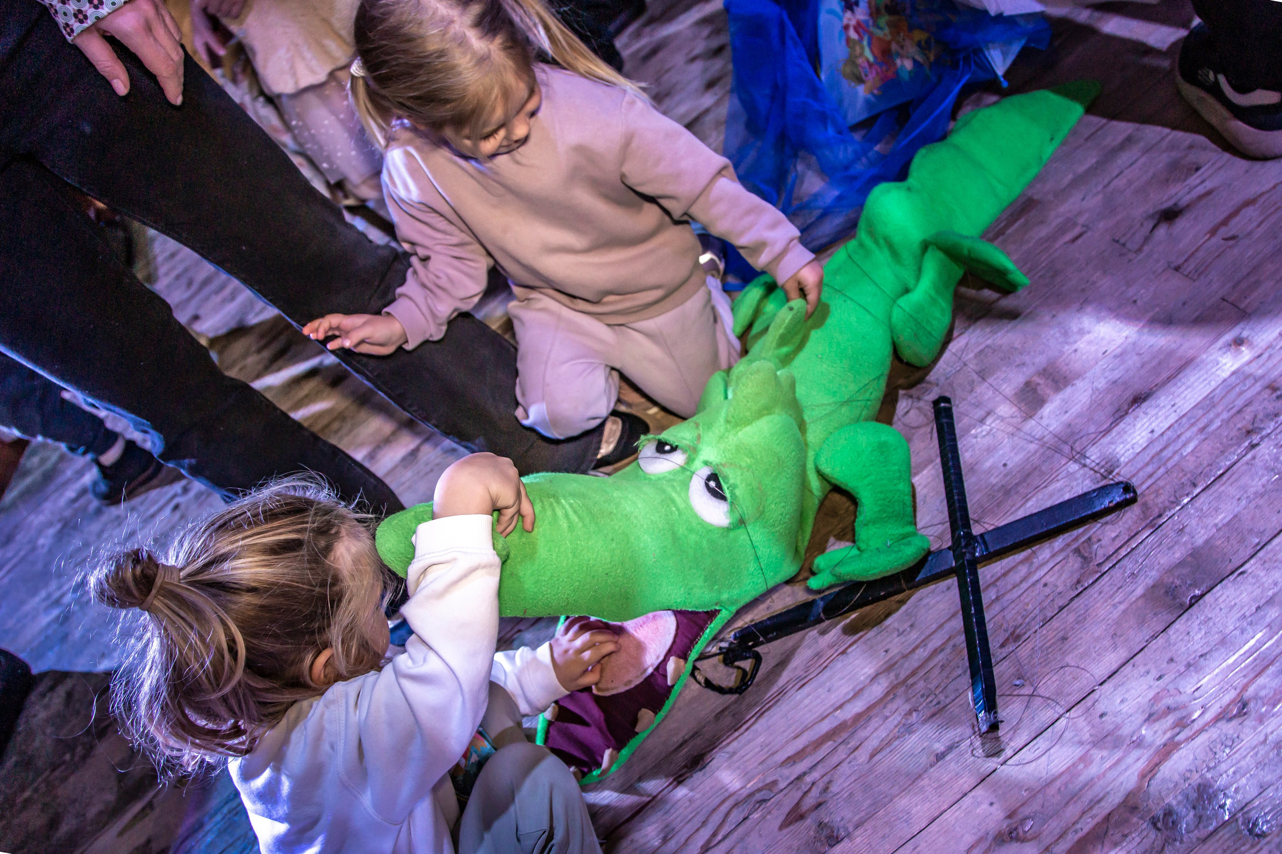 Любопытный слоненок спектакль театра Саквояж. Фотограф в Сочи Юрий Шептаев