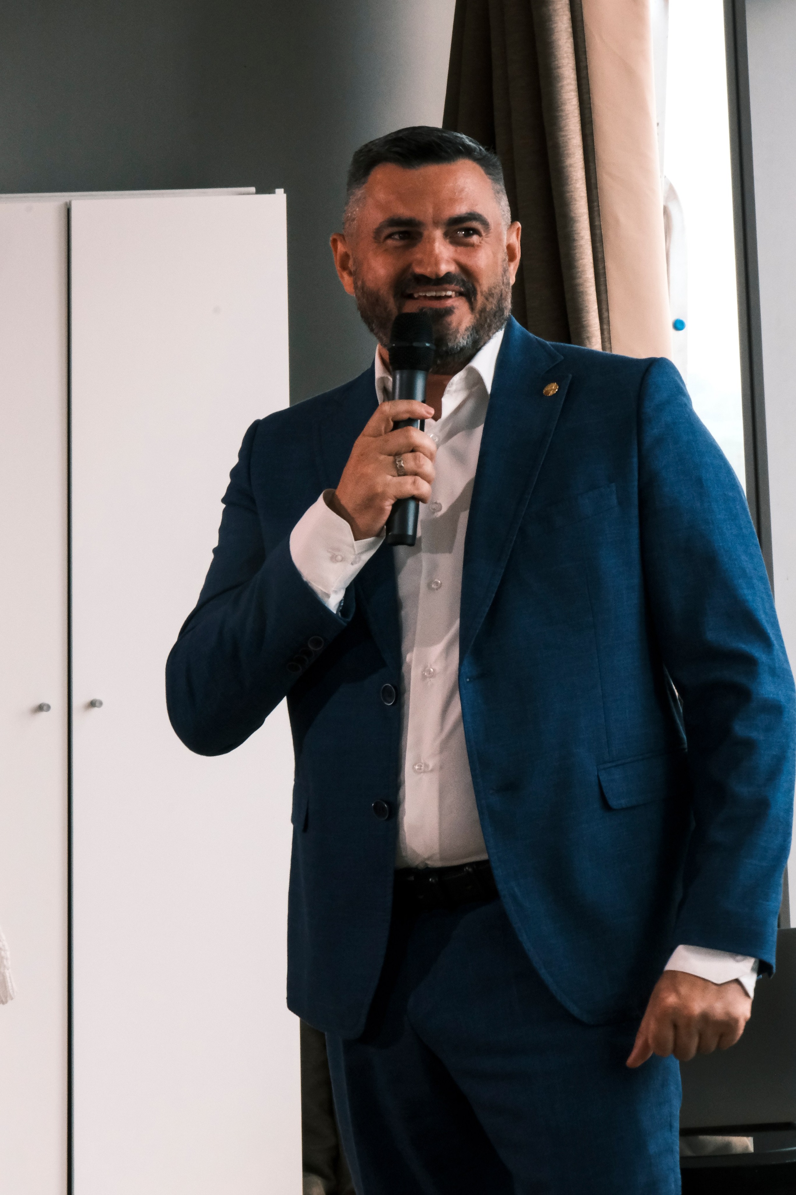 ROST100_ БИЗНЕС КВАРТИРНИК. Индивидуальная фотосъёмка в Москве. Фотограф Василиса Тарасова