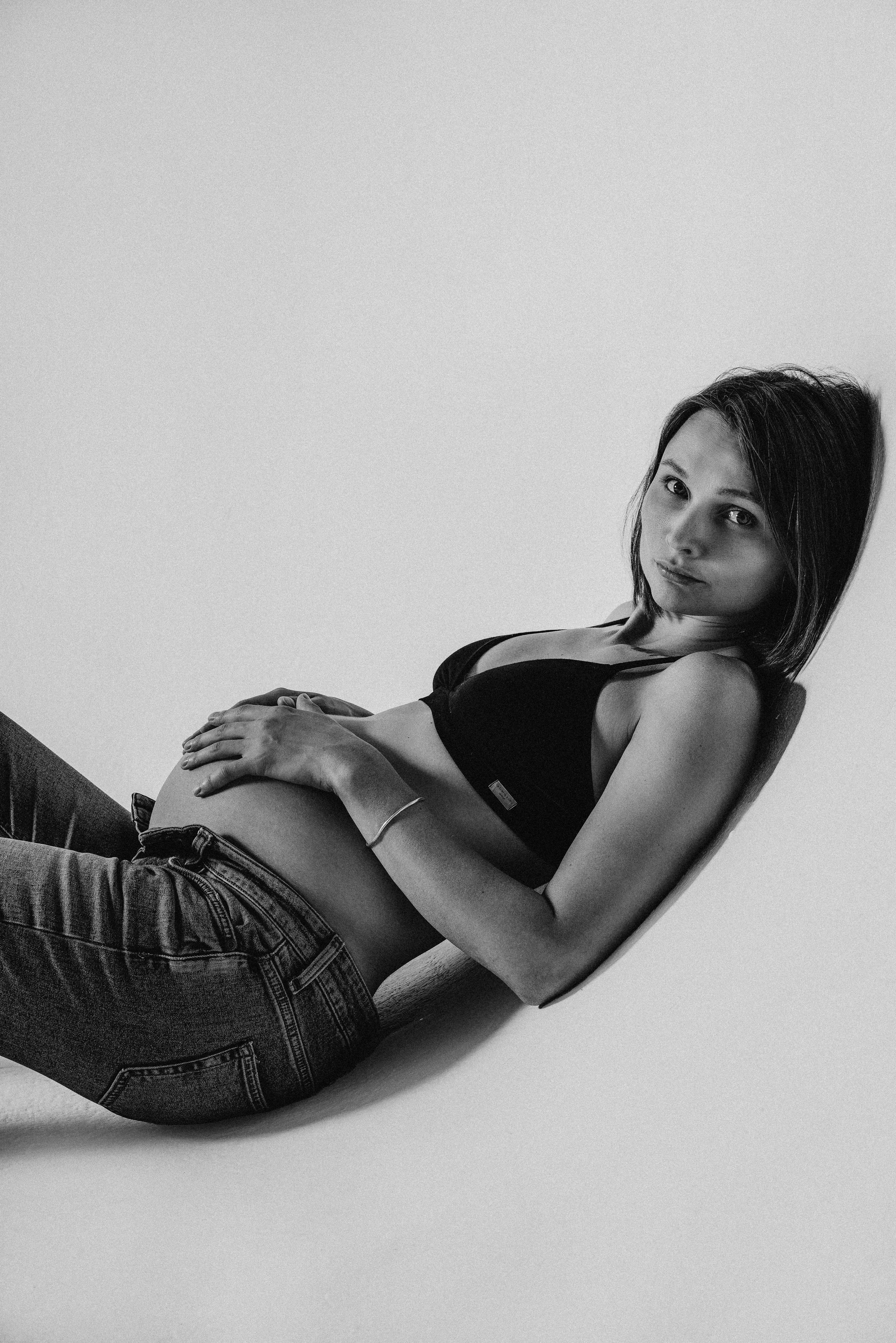 Беременность (минимализм). Фотограф Шунова Саша