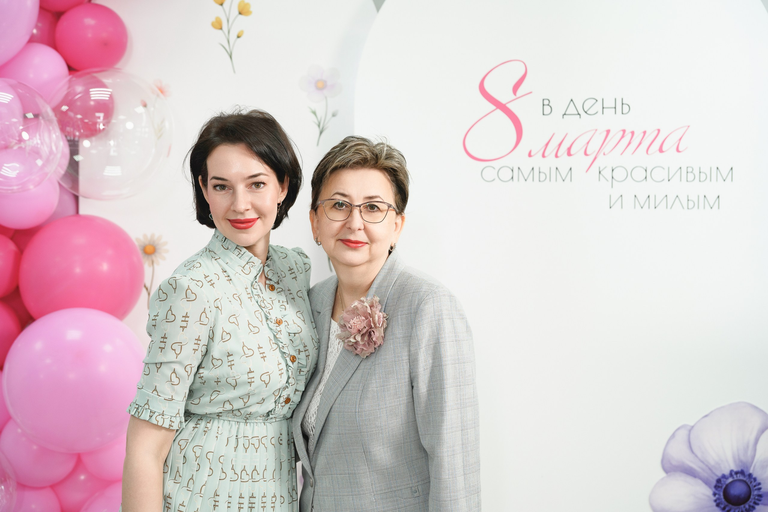 Корпоративная фотосессия женщин в студии, портреты сотрудников для компании, фотограф Камчатка