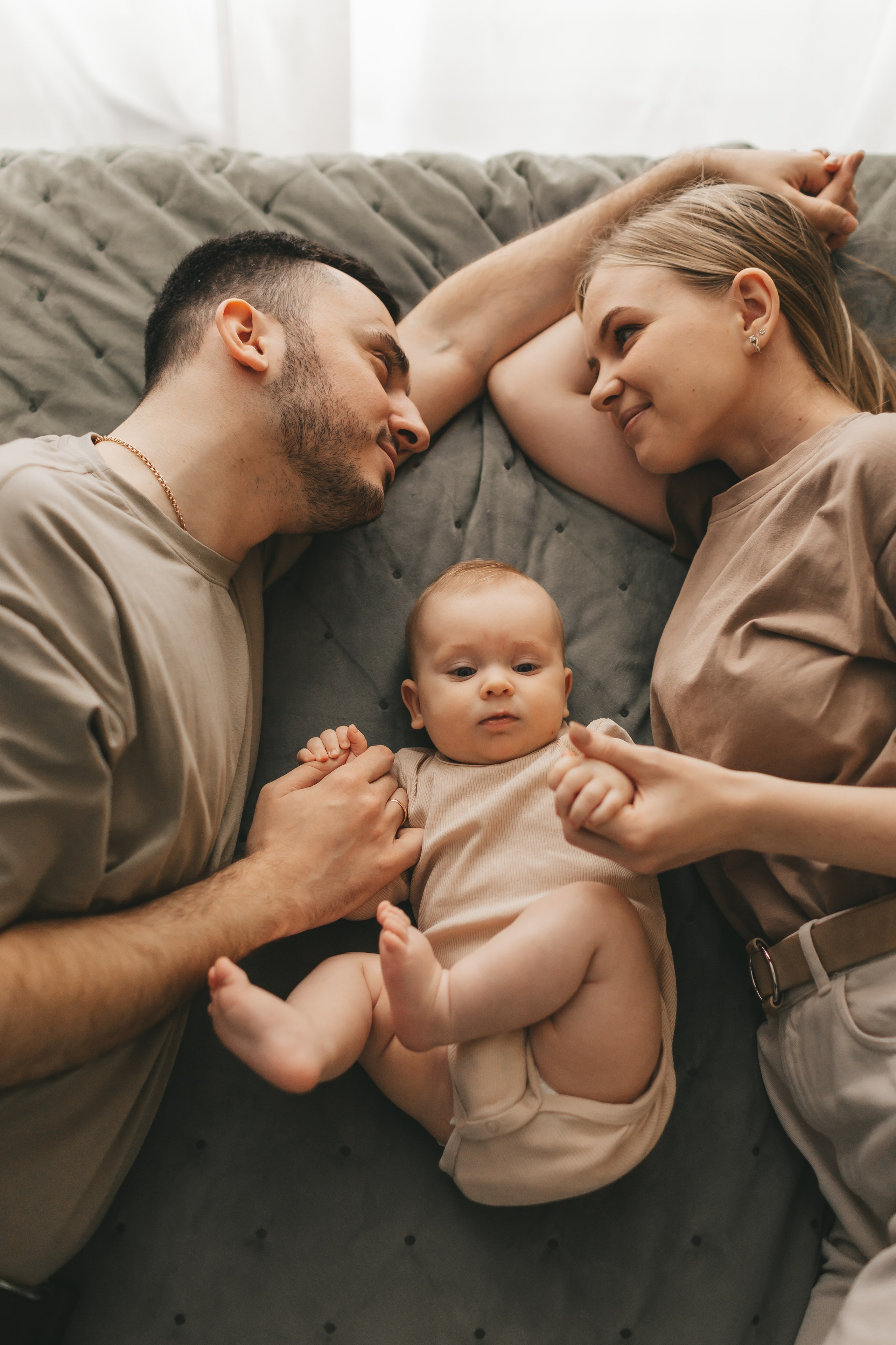 Женя, Юля и Вероника (домашняя фотосессия). Семейный и детский фотограф и видеограф в Москве, Дрокина Наталья
