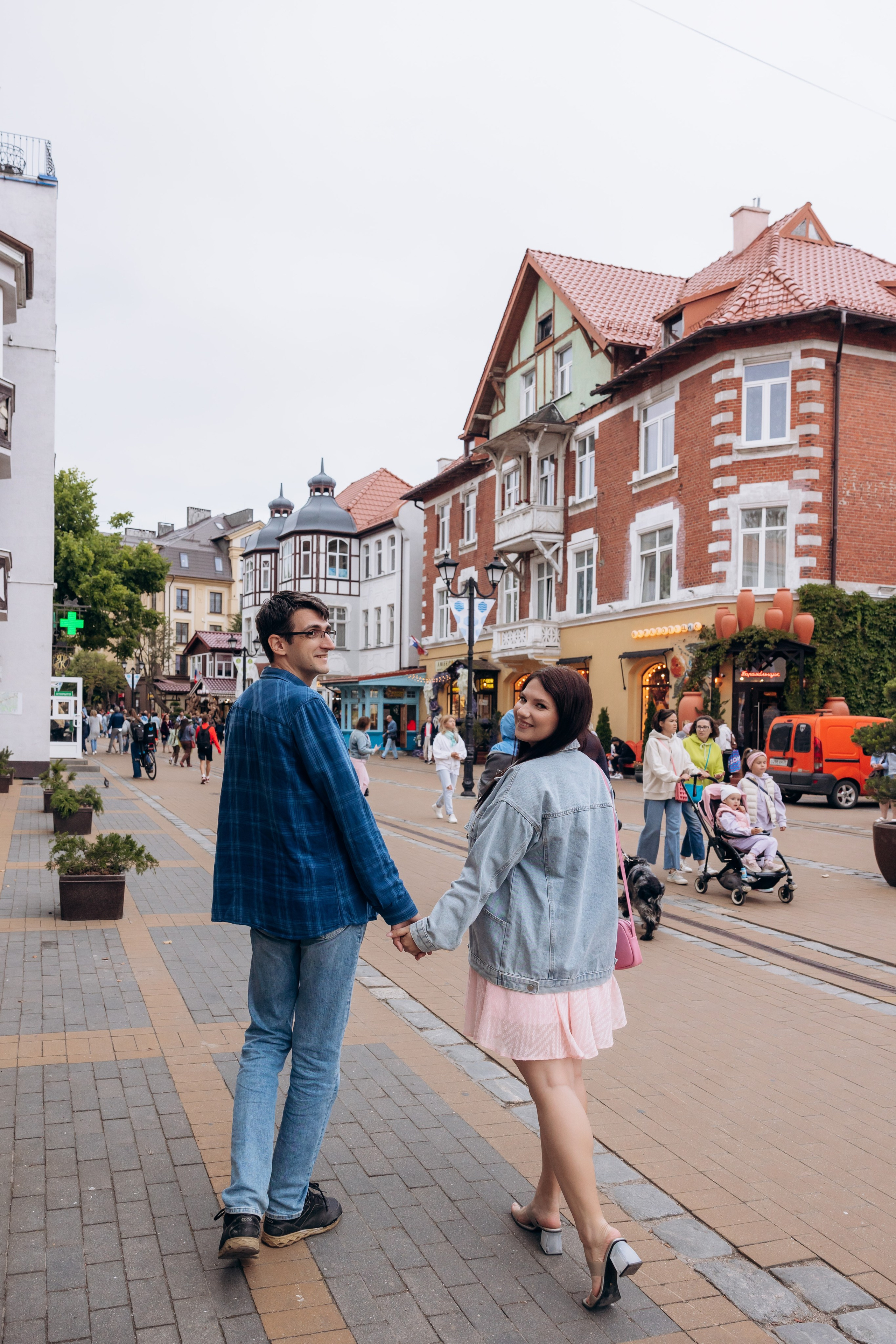 Городская прогулка Зеленоградск. Фотограф в Калининграде свадебная фотография, репортажная, фотосессии