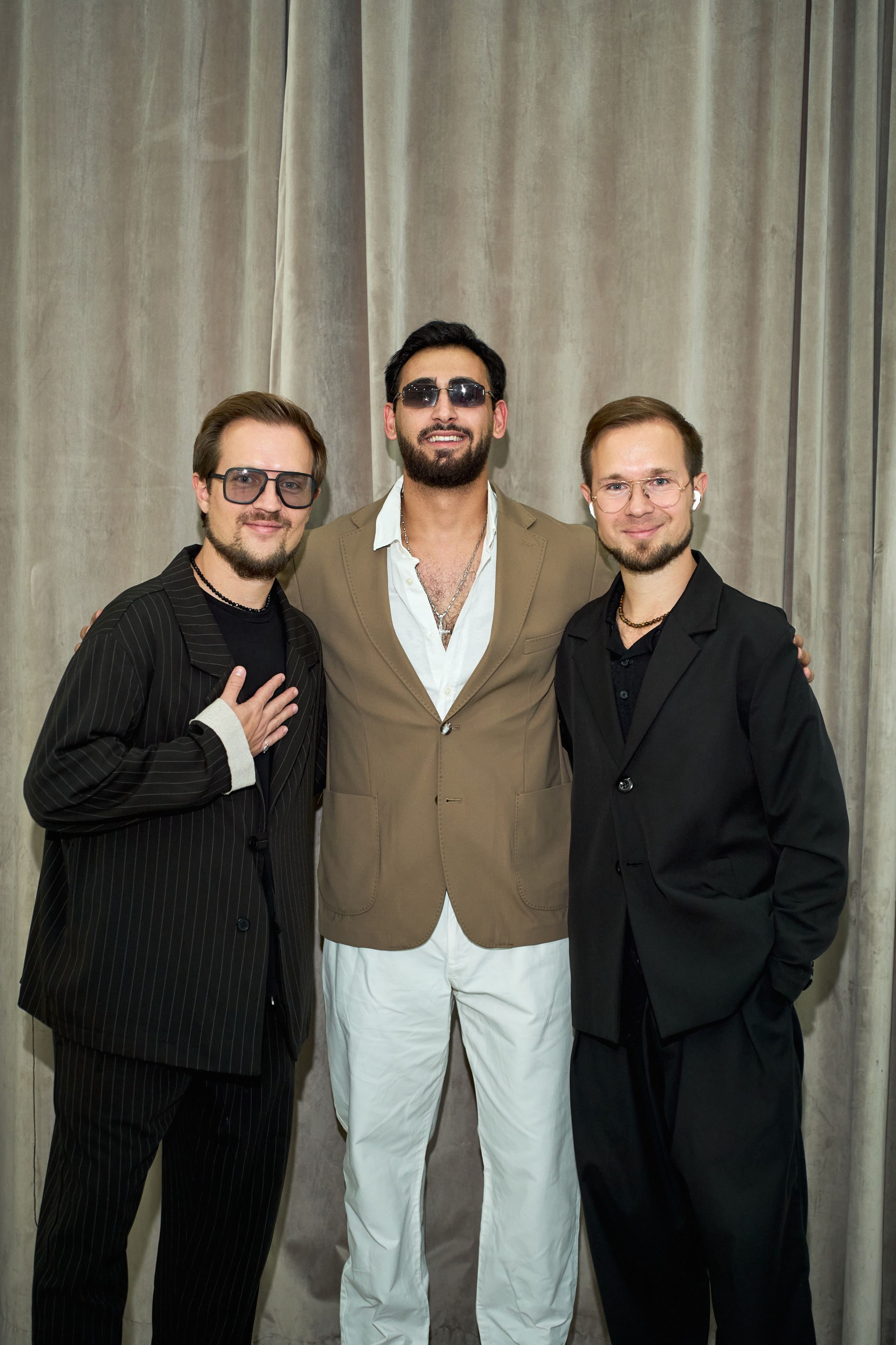 Сватовство в Краснодаре от лучших фотографов и операторов TWINS STUDIO. ТВИНС СТУДИО — лучшие свадебные фотографы и видеографы в Краснодаре