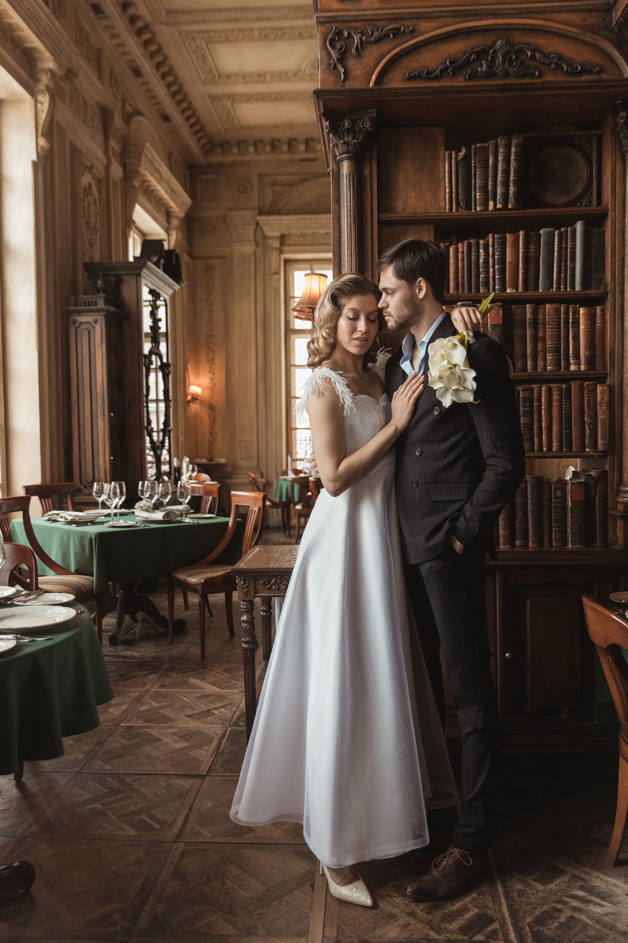 Свадебная фотосъемка  в кафе Пушкин. Свадебный фотограф Калуга Москва Диана Румянцева