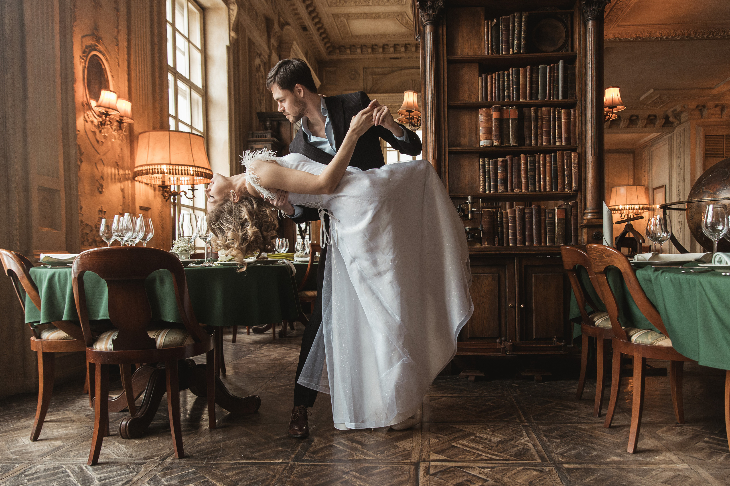 Свадебная фотосъемка  в кафе Пушкин. Свадебный фотограф Калуга Москва Диана Румянцева