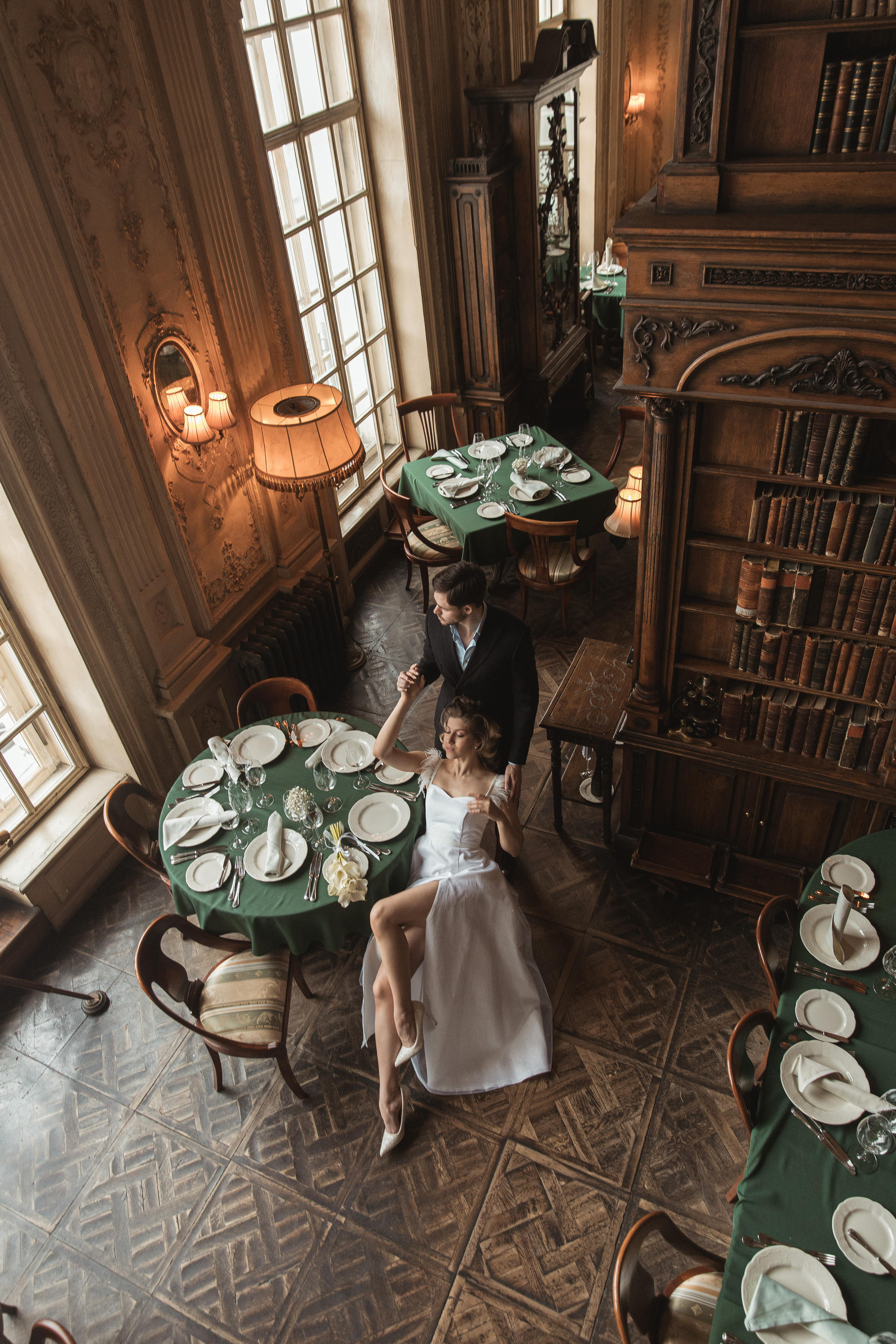 Свадебная фотосъемка  в кафе Пушкин. Свадебный фотограф Калуга Москва Диана Румянцева