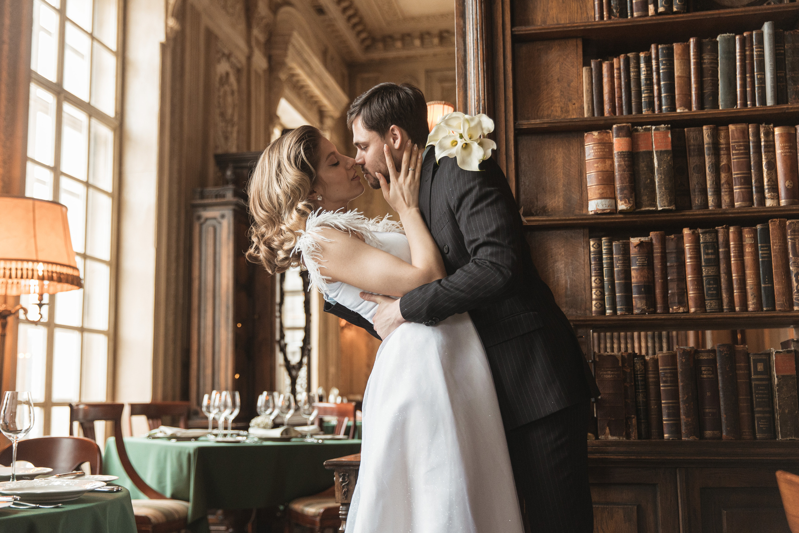 Свадебная фотосъемка  в кафе Пушкин. Свадебный фотограф Калуга Москва Диана Румянцева