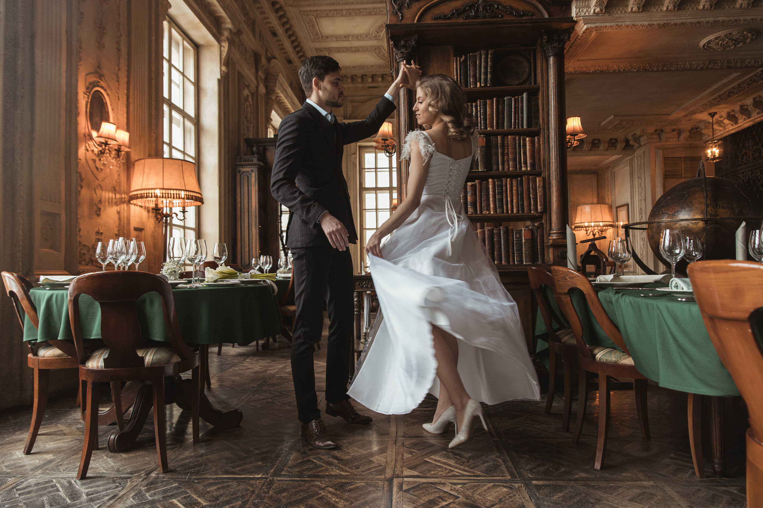 Свадебная фотосъемка  в кафе Пушкин. Свадебный фотограф Калуга Москва Диана Румянцева