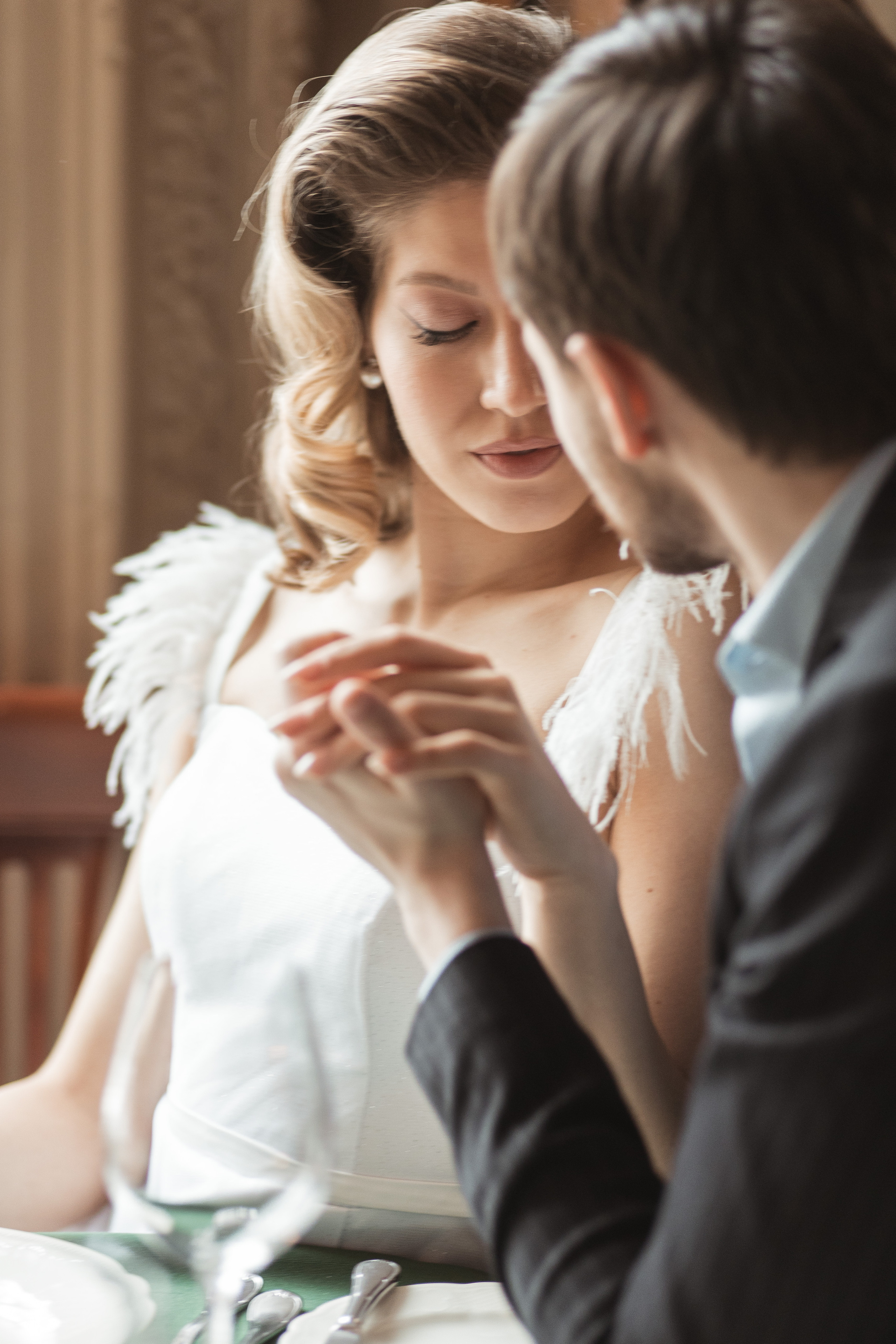 Свадебная фотосъемка  в кафе Пушкин. Свадебный фотограф Калуга Москва Диана Румянцева