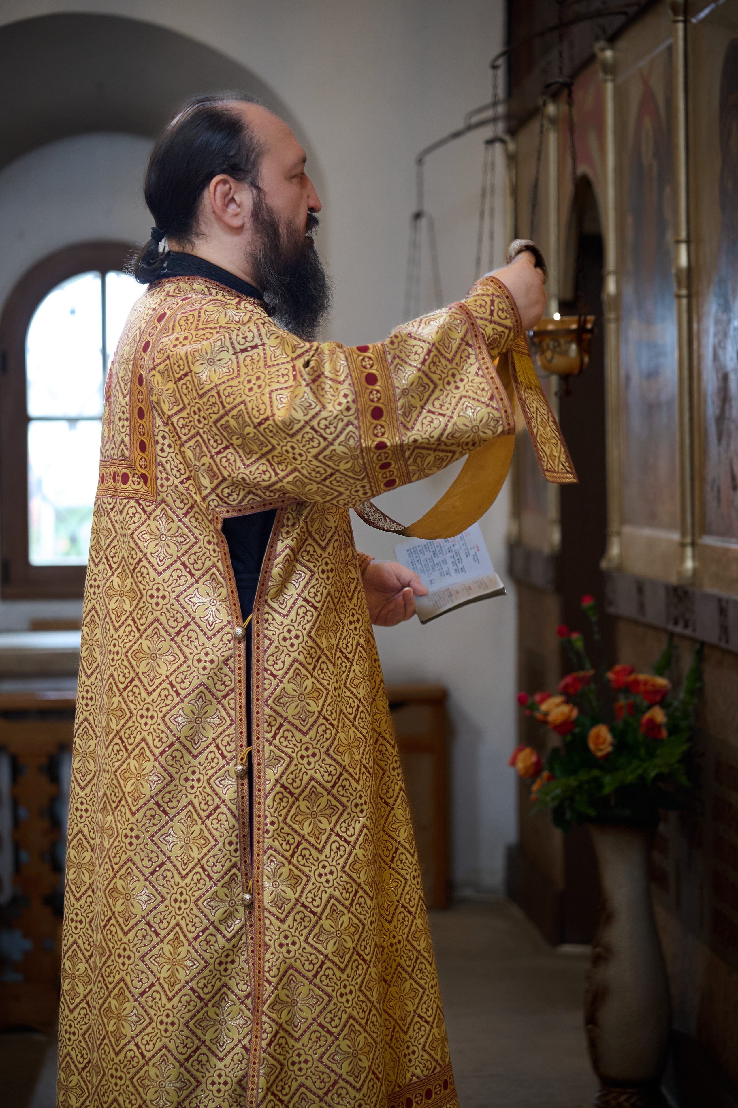 Литургия на китайском языке. Фотограф в Москве