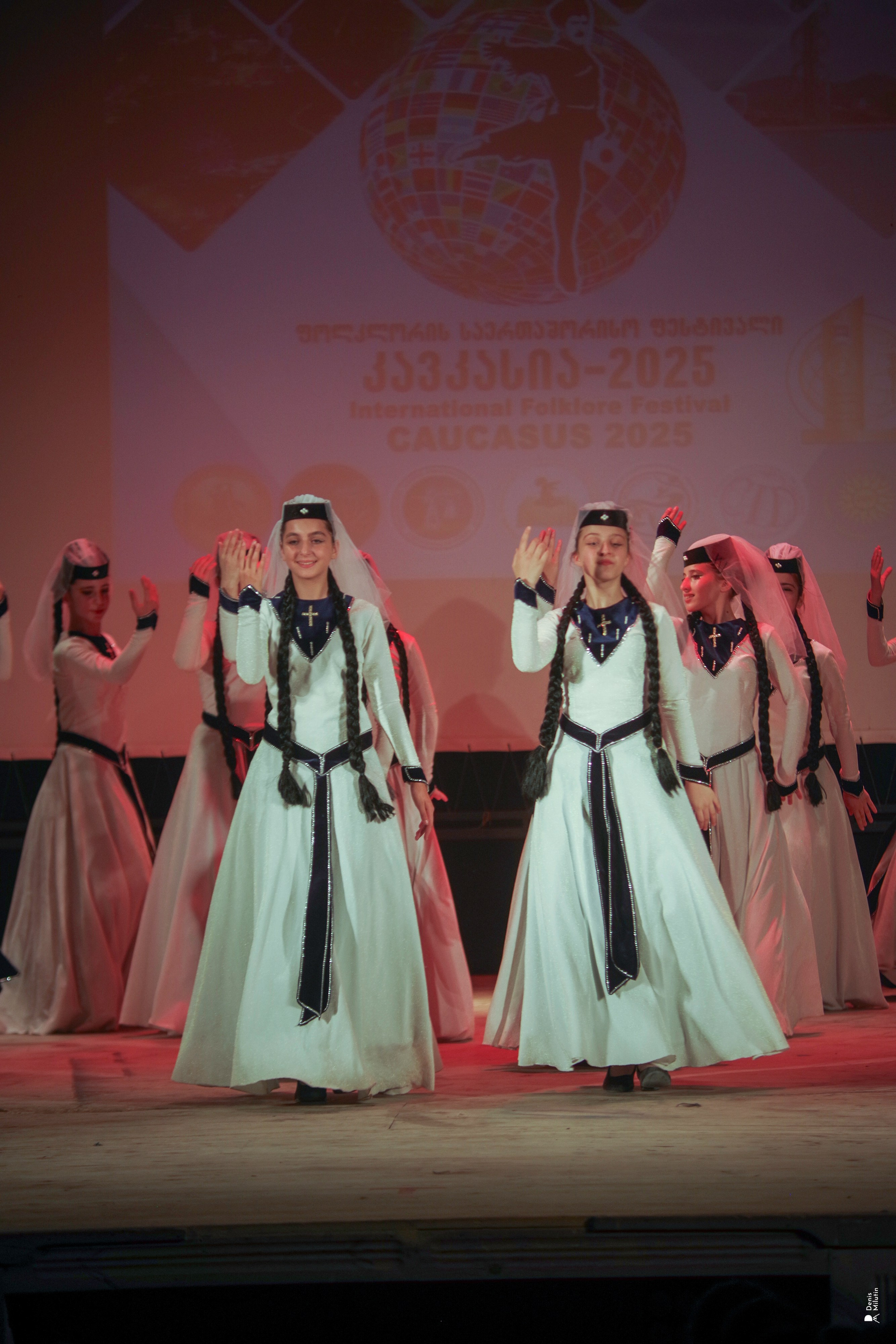 Танцы в прекрасном Они. Портретный фотограф Денис Милютин