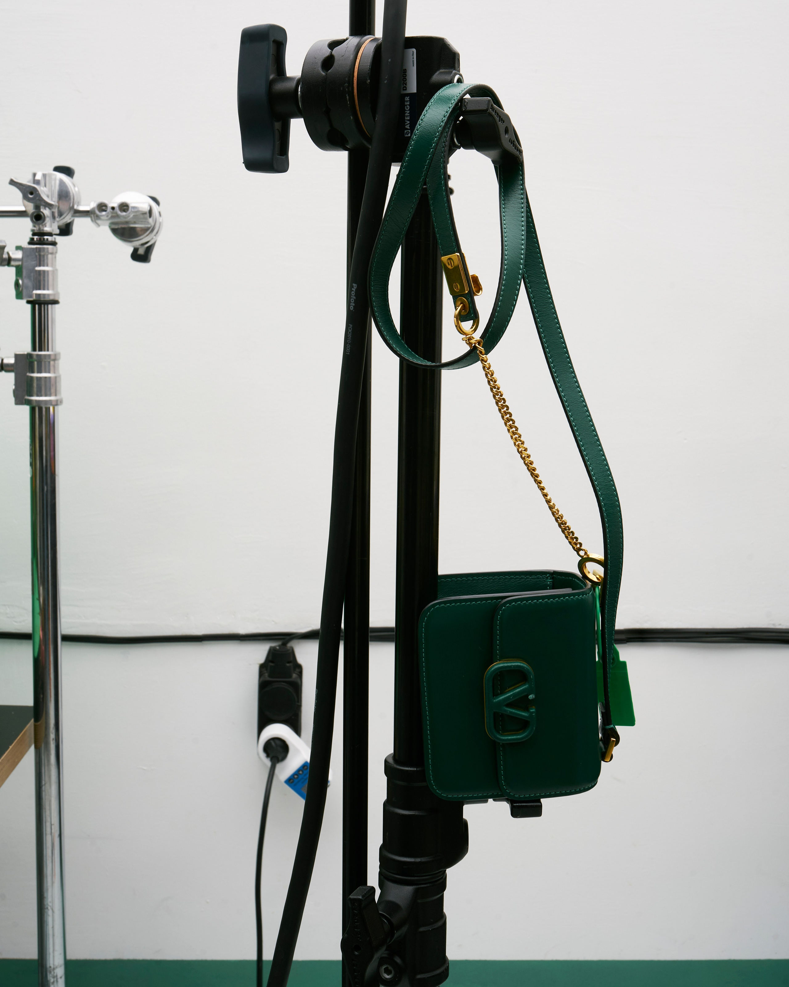 THE CULTT. Креативный продюсер / сет—дизайнер