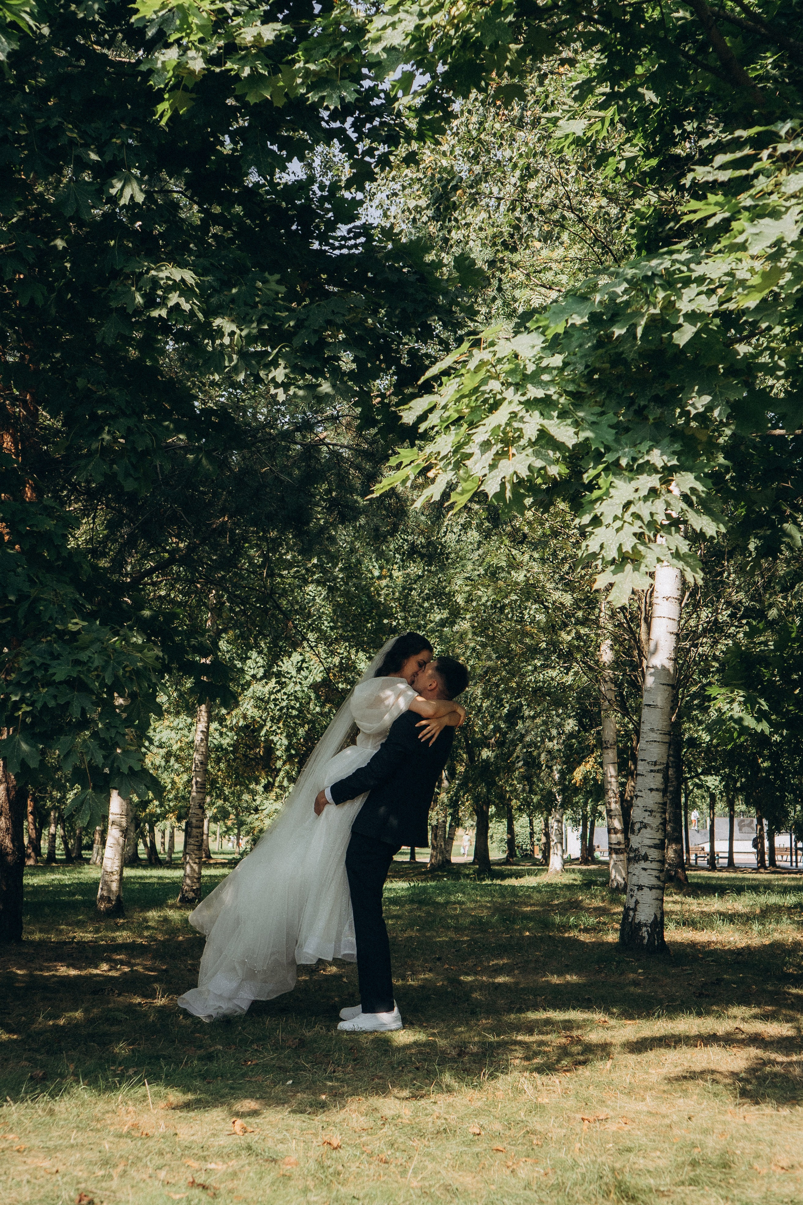 СВАДЕБНАЯ СЬЕМК В ПАРКЕ 300-ЛЕТИЯ. Профессиональный фотограф, Санкт-Петербург — Виктория Богомолова