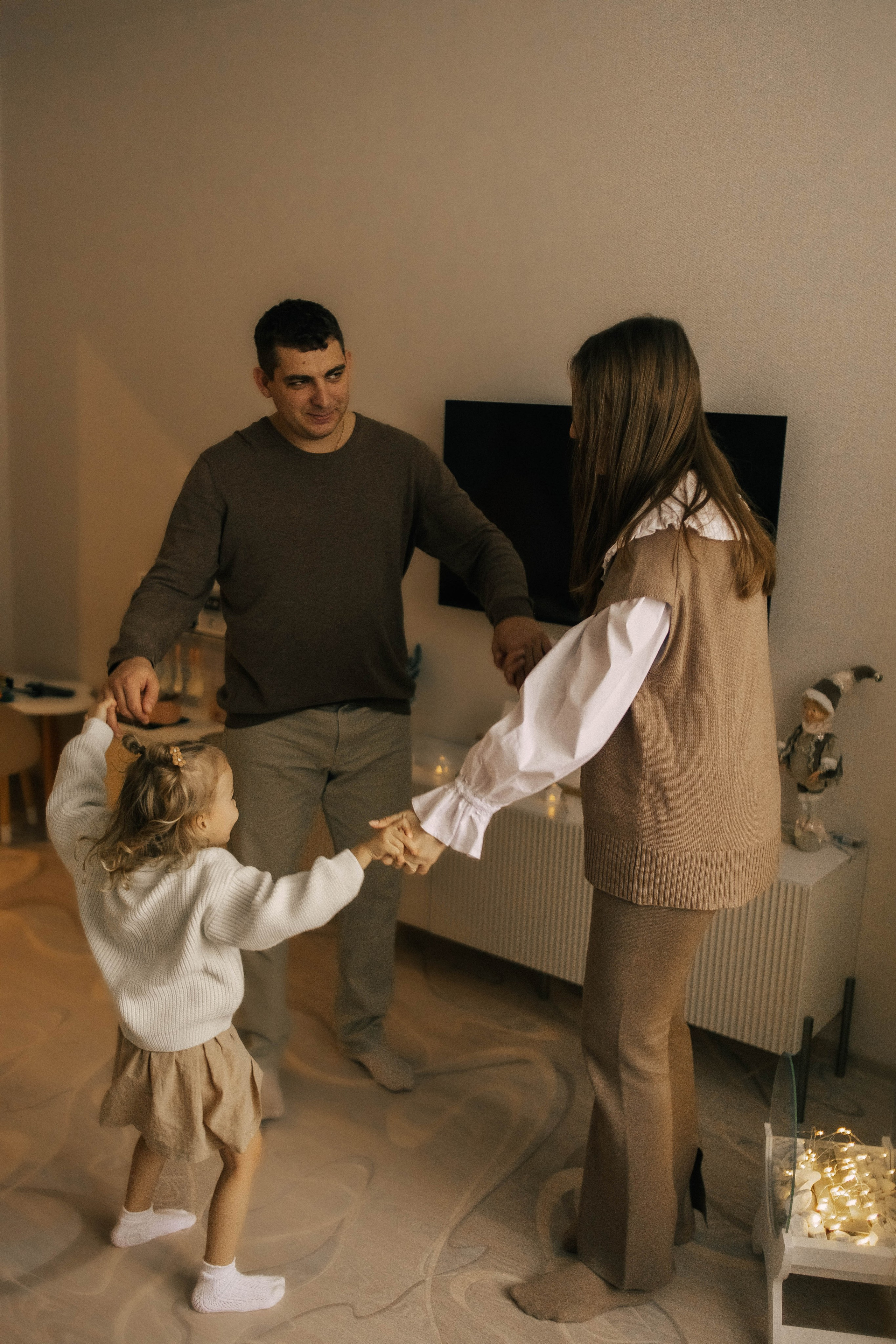 Анастасия, Андрей, Ариша и Анюта. Главная