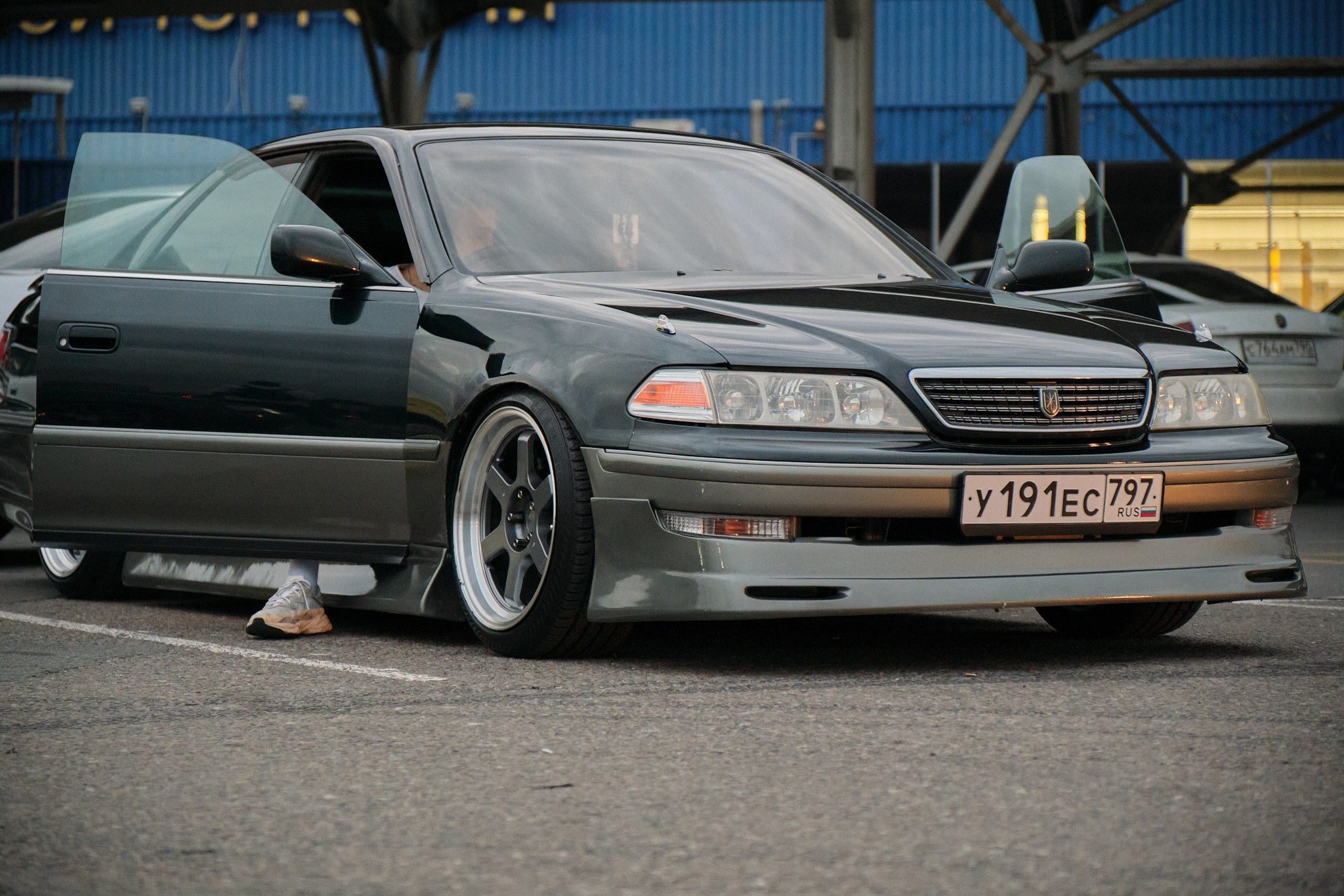 Автомобили