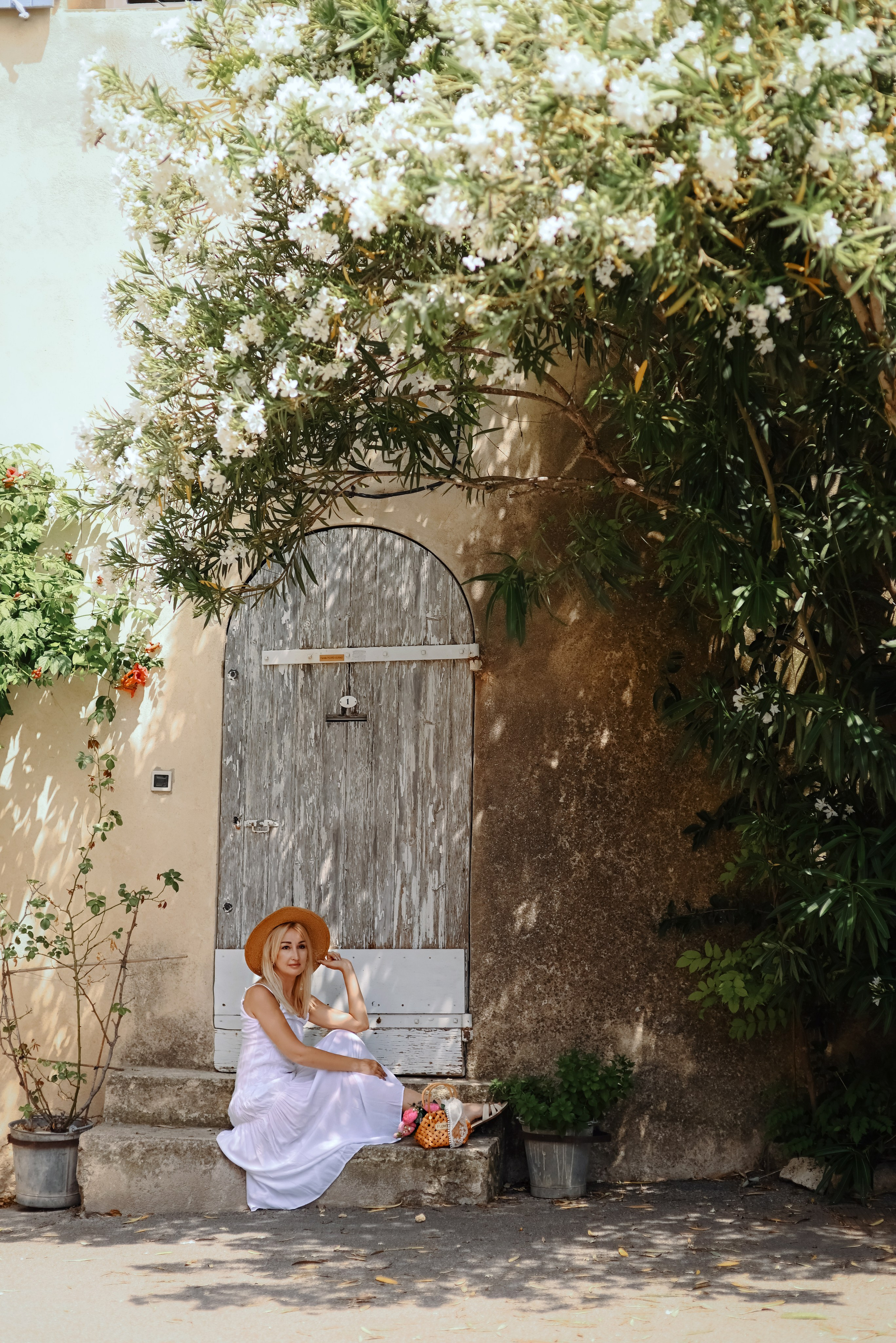 Séances photo dans les villages de Provence. Photographer in Provence Julia Lipiainen