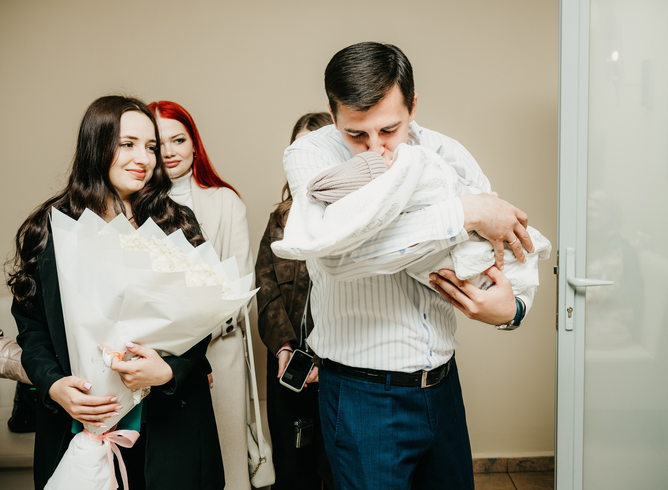 Выписка Амира. ГКБ Ерамишанцева. Фотограф на выписку из роддома в Москве и МО