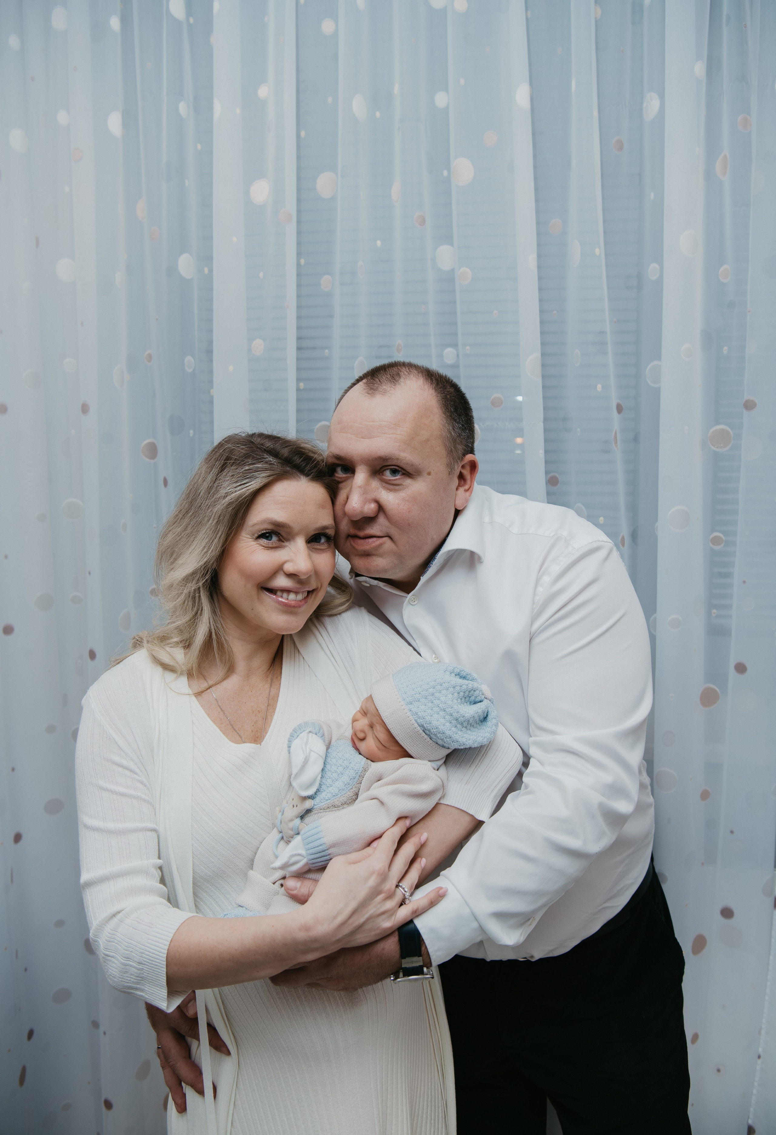 Выписка малыша. Мать и дитя в Лапино. Фотограф на выписку из роддома в Москве и МО