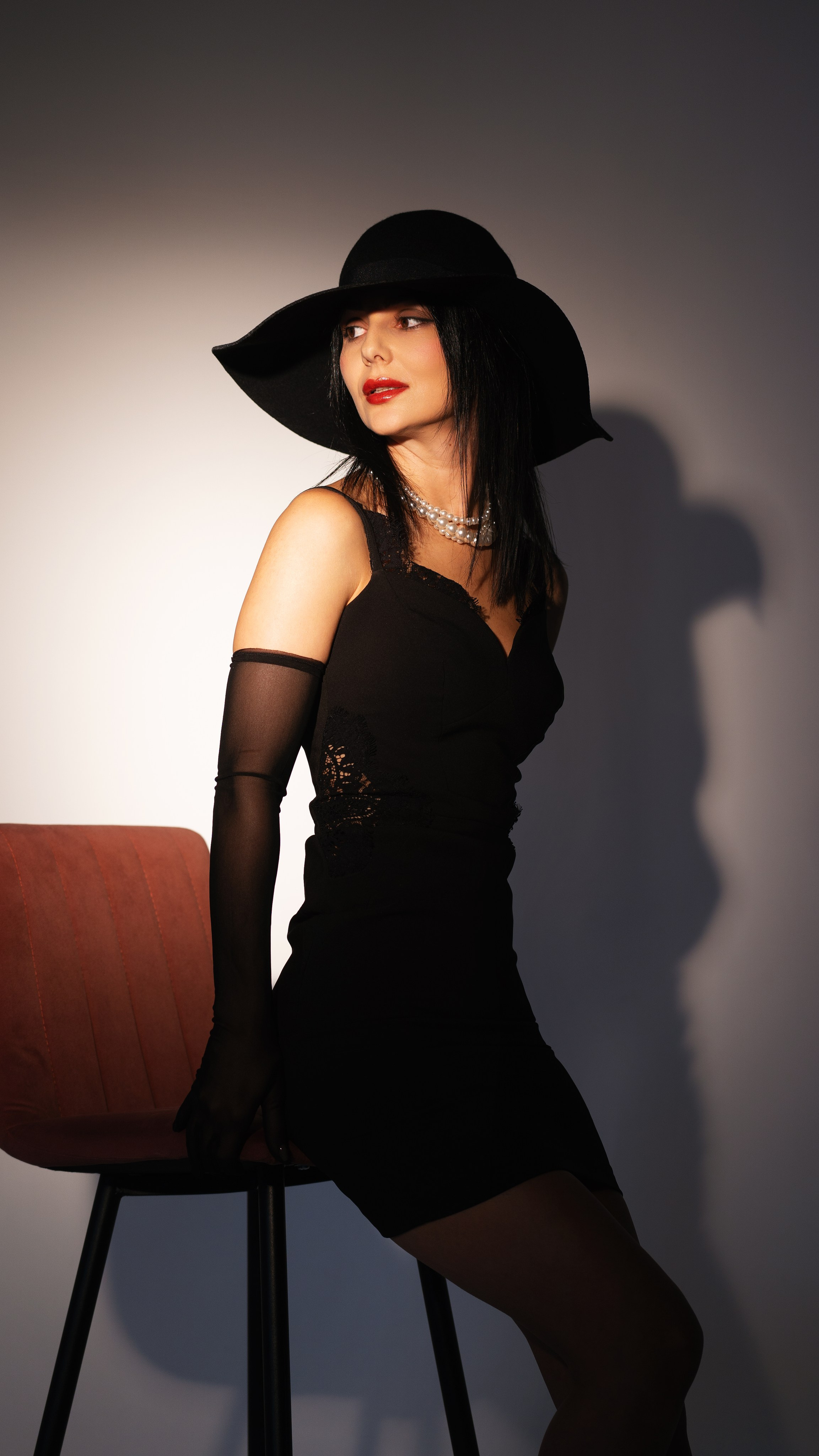 Женские студийные портреты. Главная