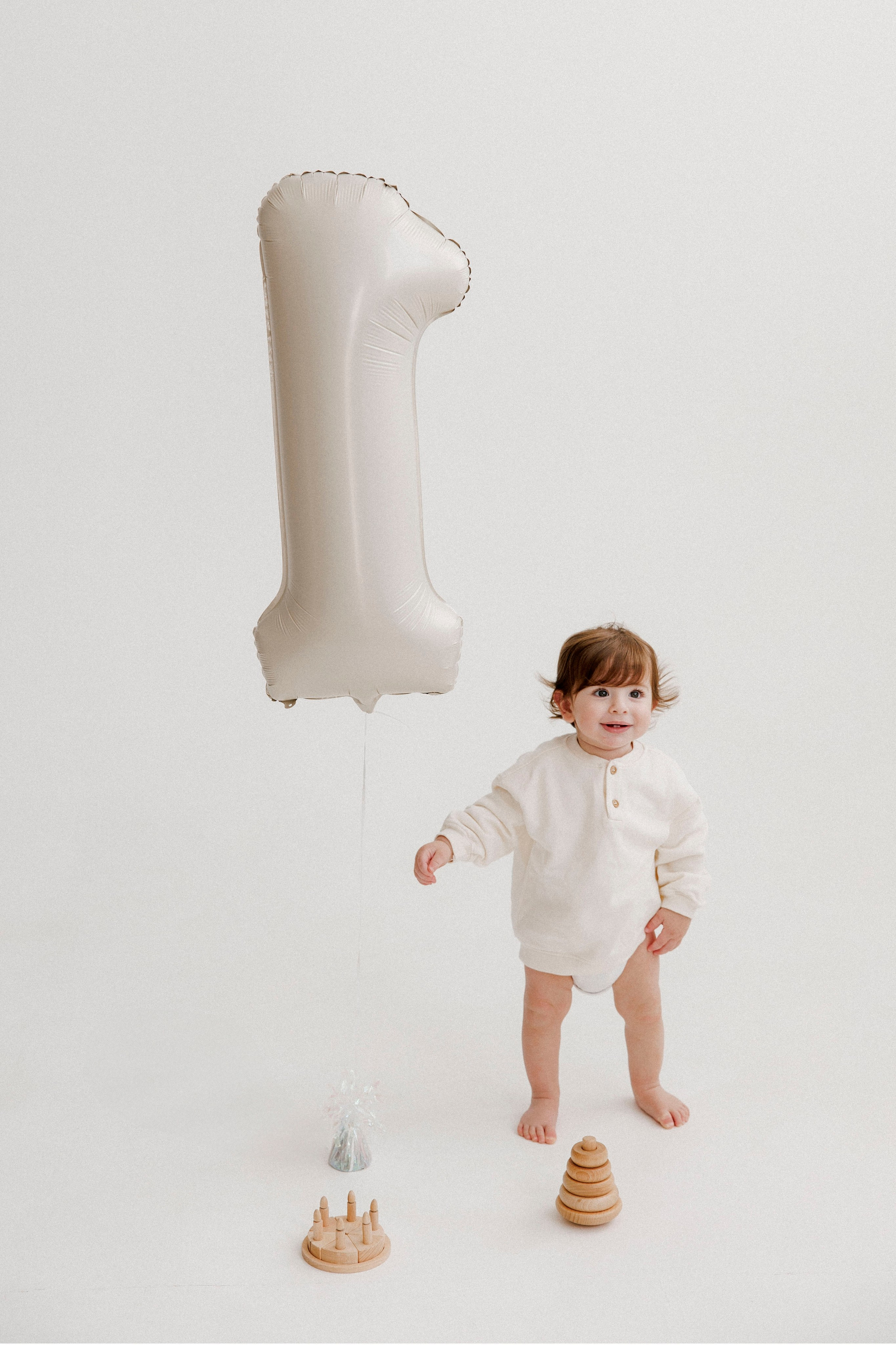 One year inside the White studio. Wedding and family photographer