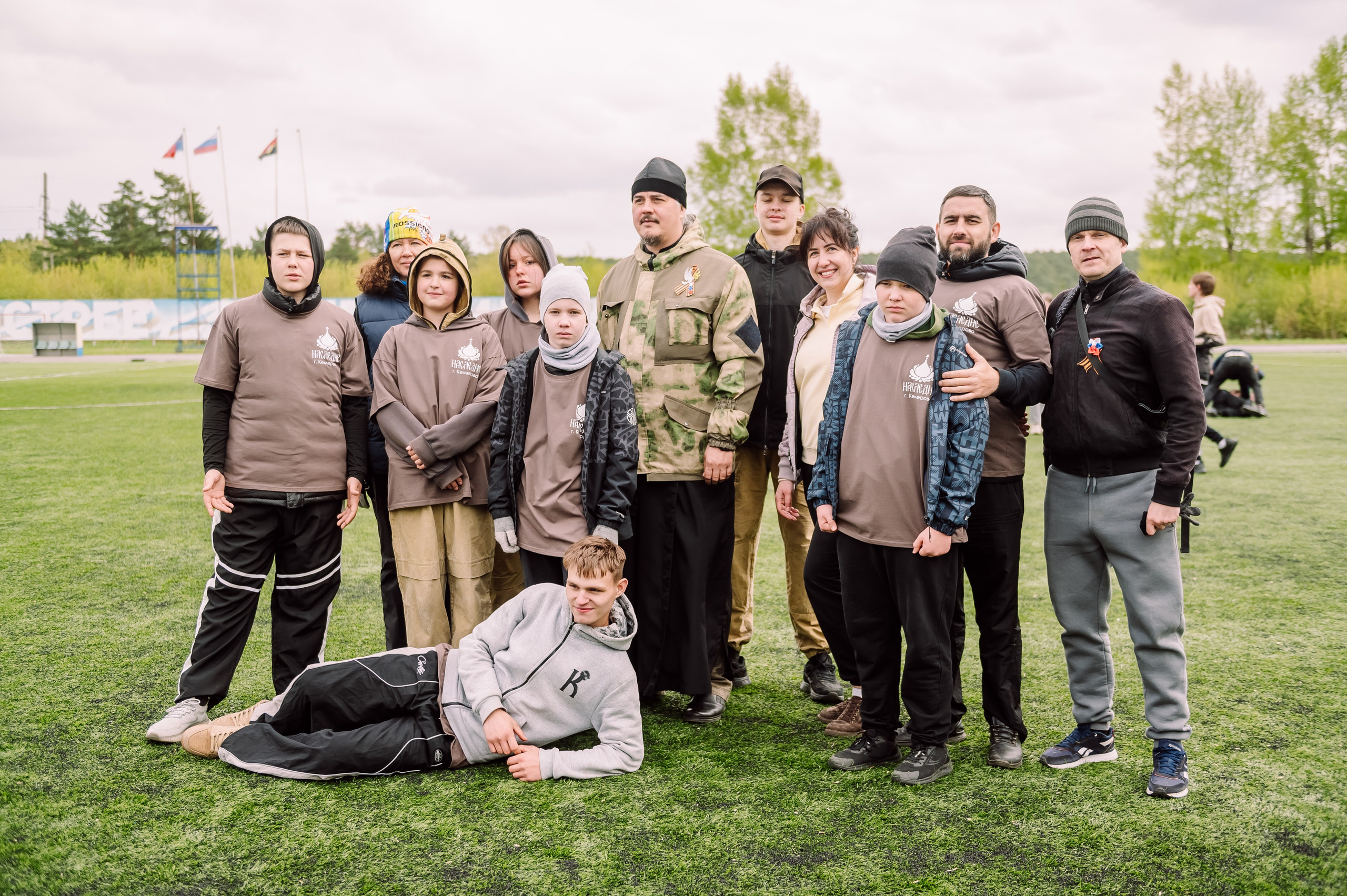 Пасхальный забег «Вера и Спорт» на стадионе Шахтёр. Детский фотограф, семейный фотограф и репортажи в Кемерово