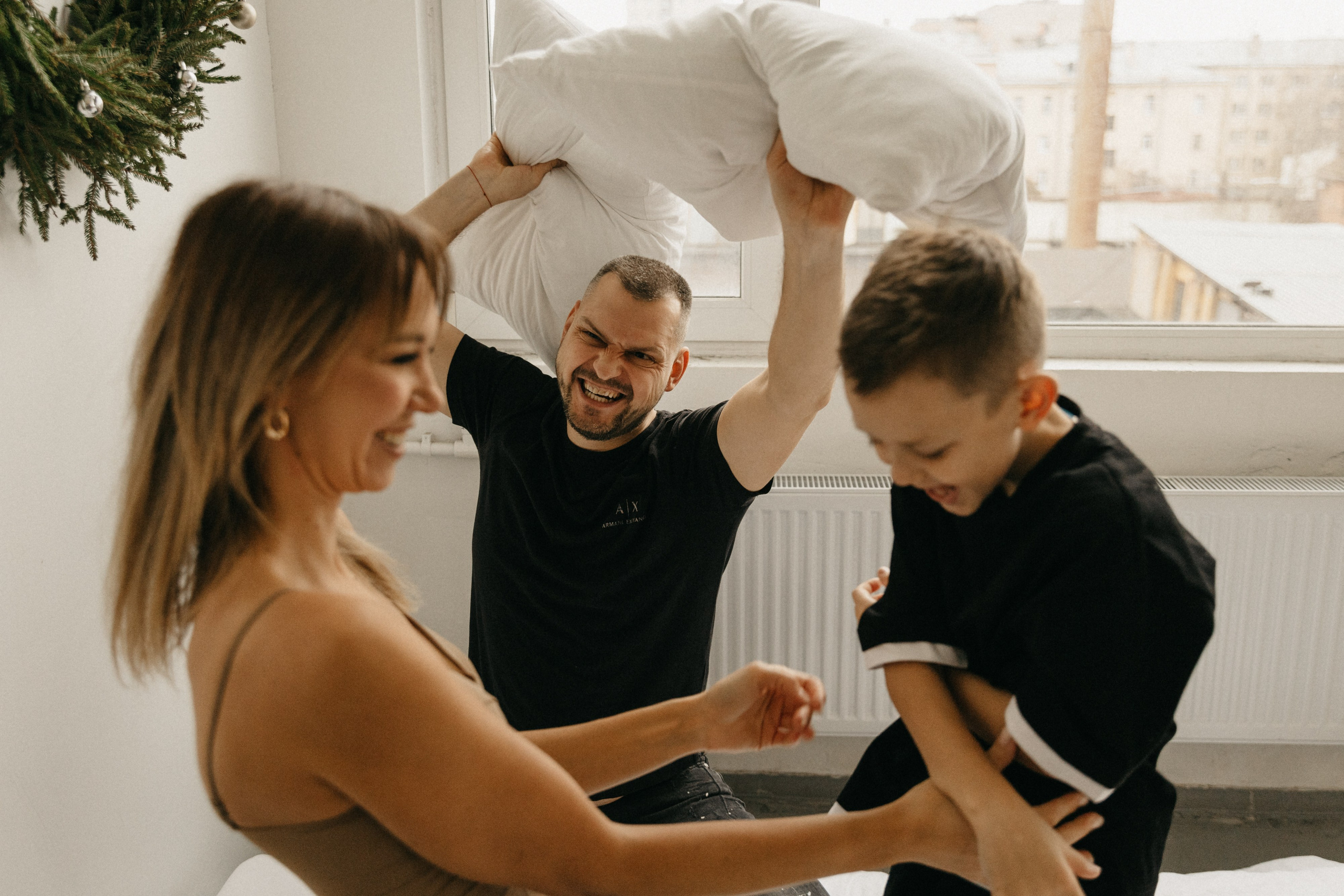 Женя, Юра, Марк. Главная