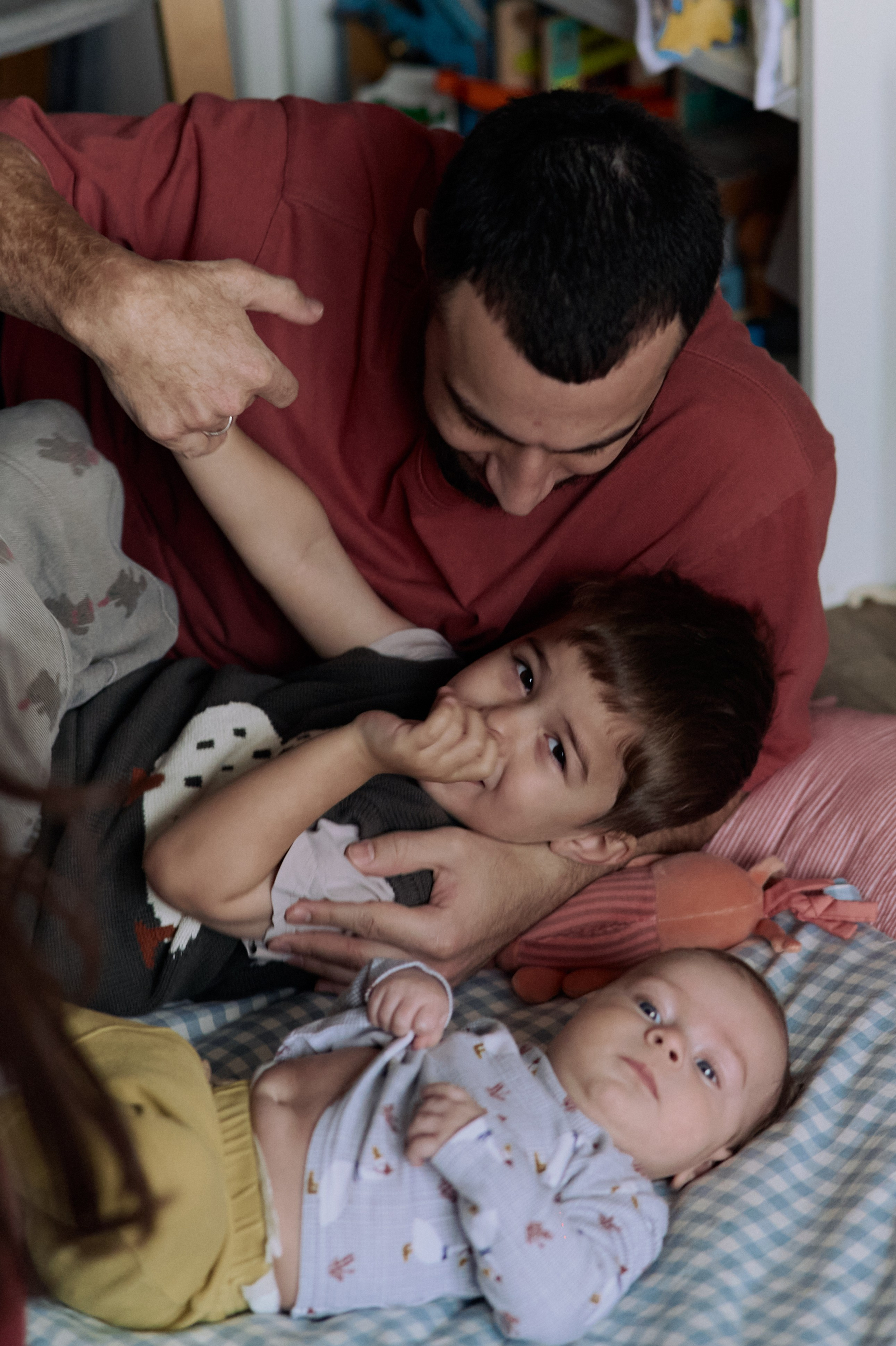 Эмир, Диана, Леон и Амин дома. Семейный и свадебный lifestyle-фотограф в Москве Мария Петрова