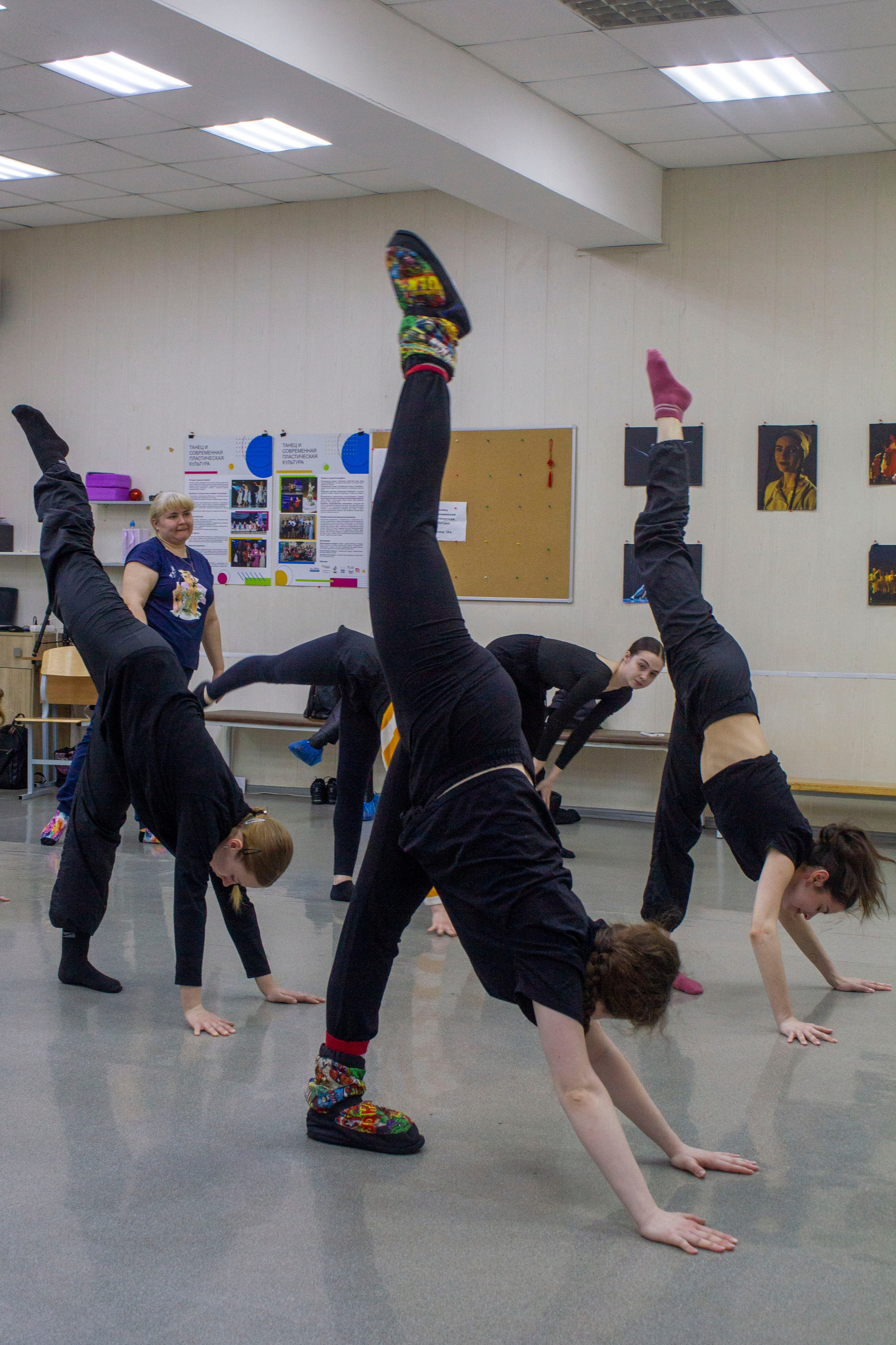 День современной хореографии в Екатеринбургской академии современного искусства