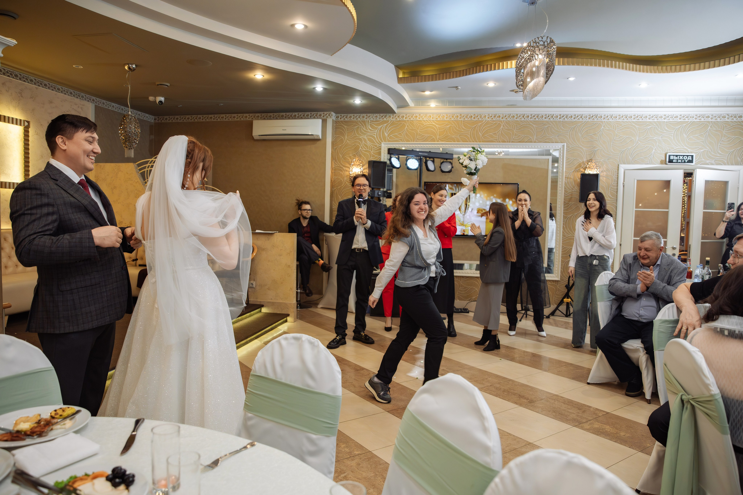 Репортаж Свадебного банкета Юлии и Романа. Семейный и женский фотограф в Москве Надежда Воробьева