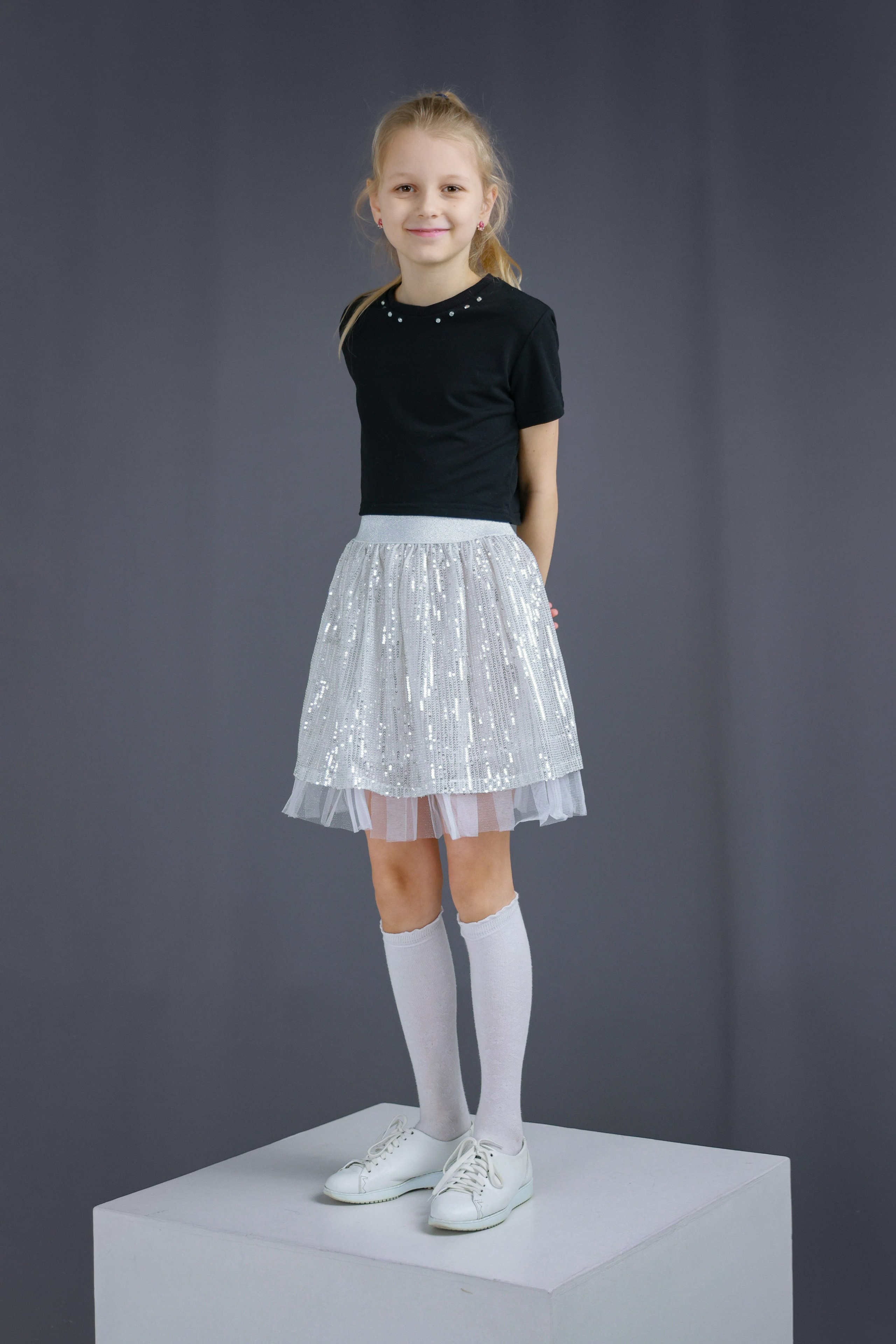 Фото детских платьев для рекламы на маркетплейсах. Фотограф, видеограф