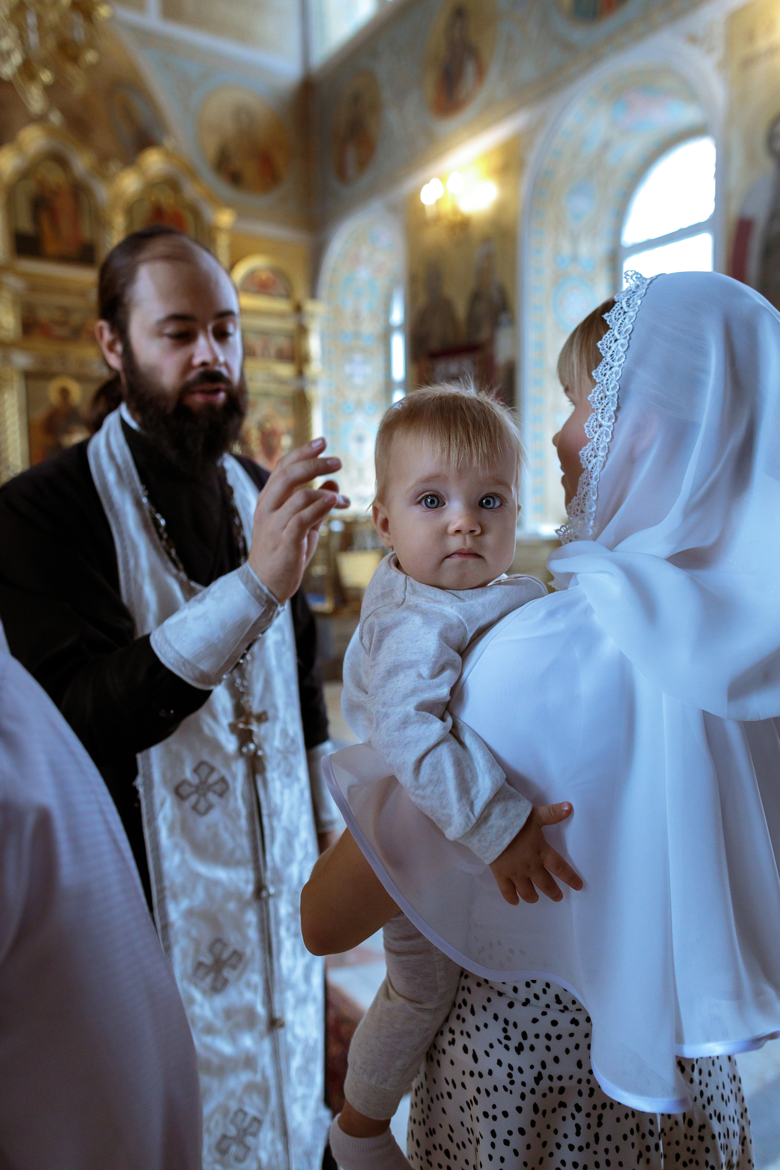 Крещения и венчания. Фотограф на крещение в Москве Нина Лобасова
